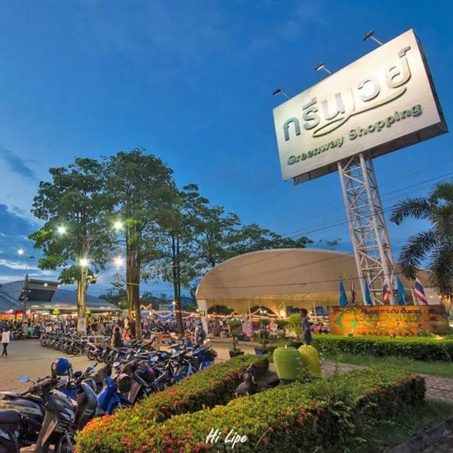 Shopping Area in Lamoon Villa