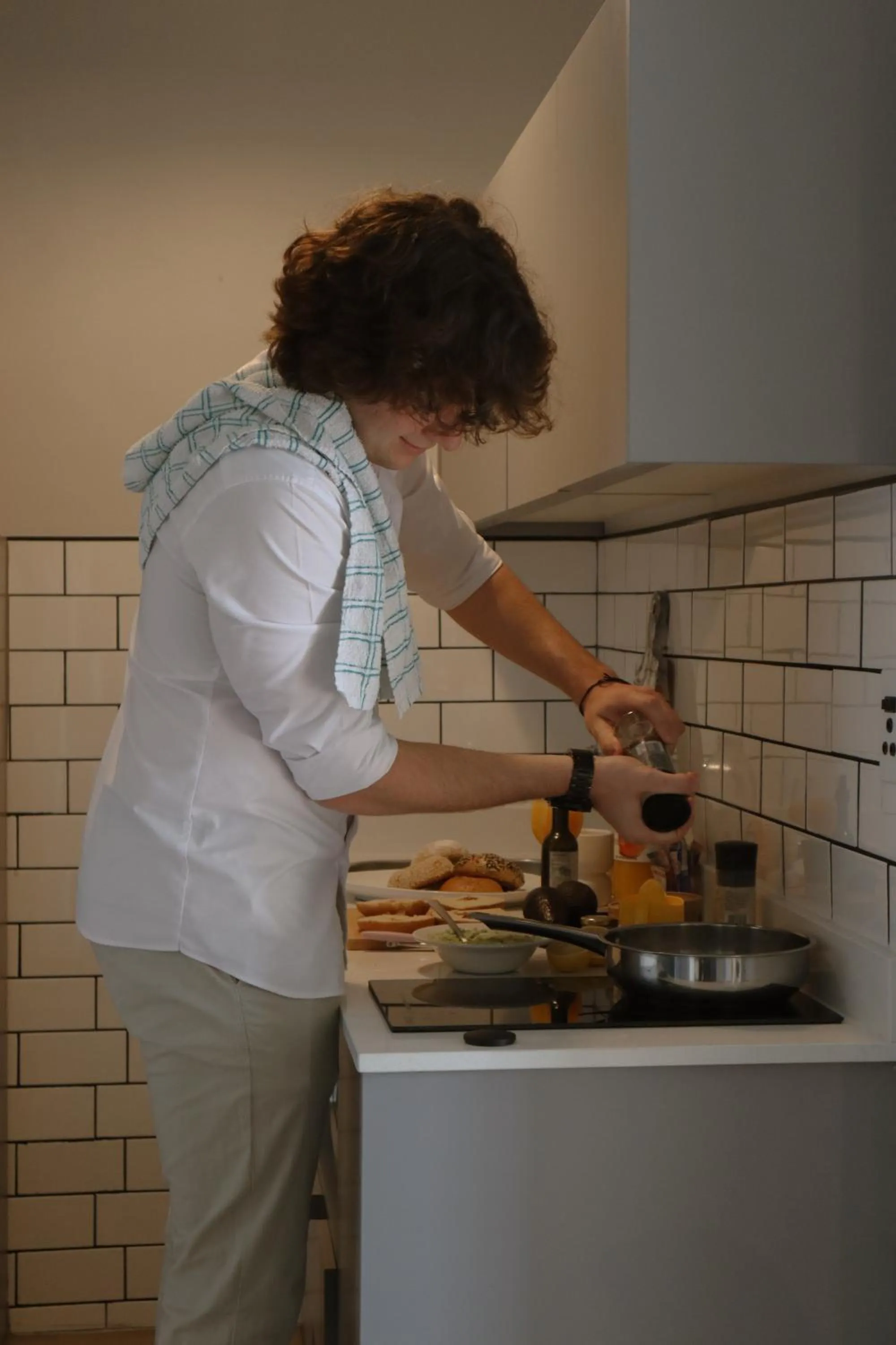 Kitchen or kitchenette in HAVN Aparthotel by Totalstay