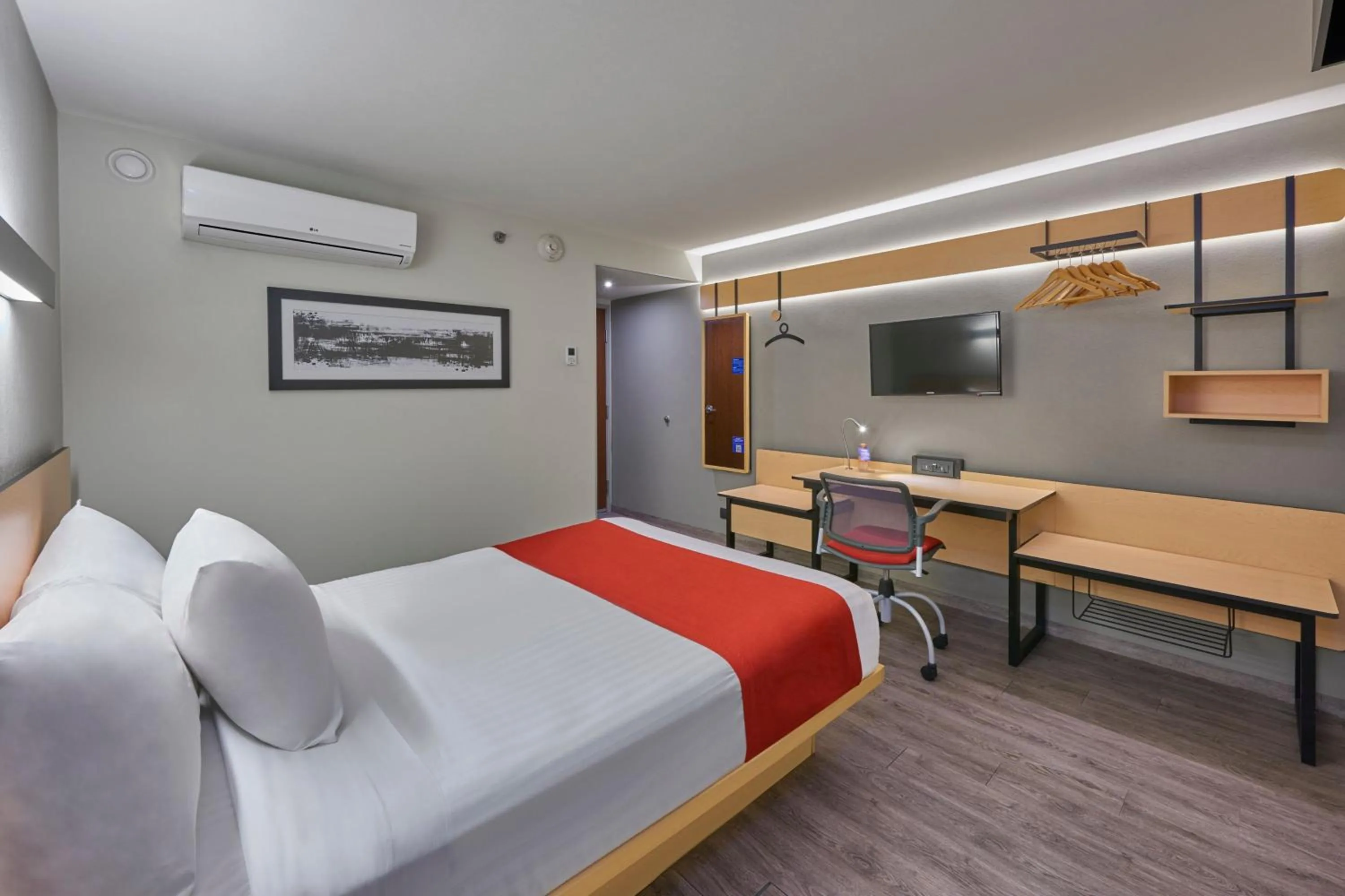 Photo of the whole room, Bed in City Express by Marriott Salamanca