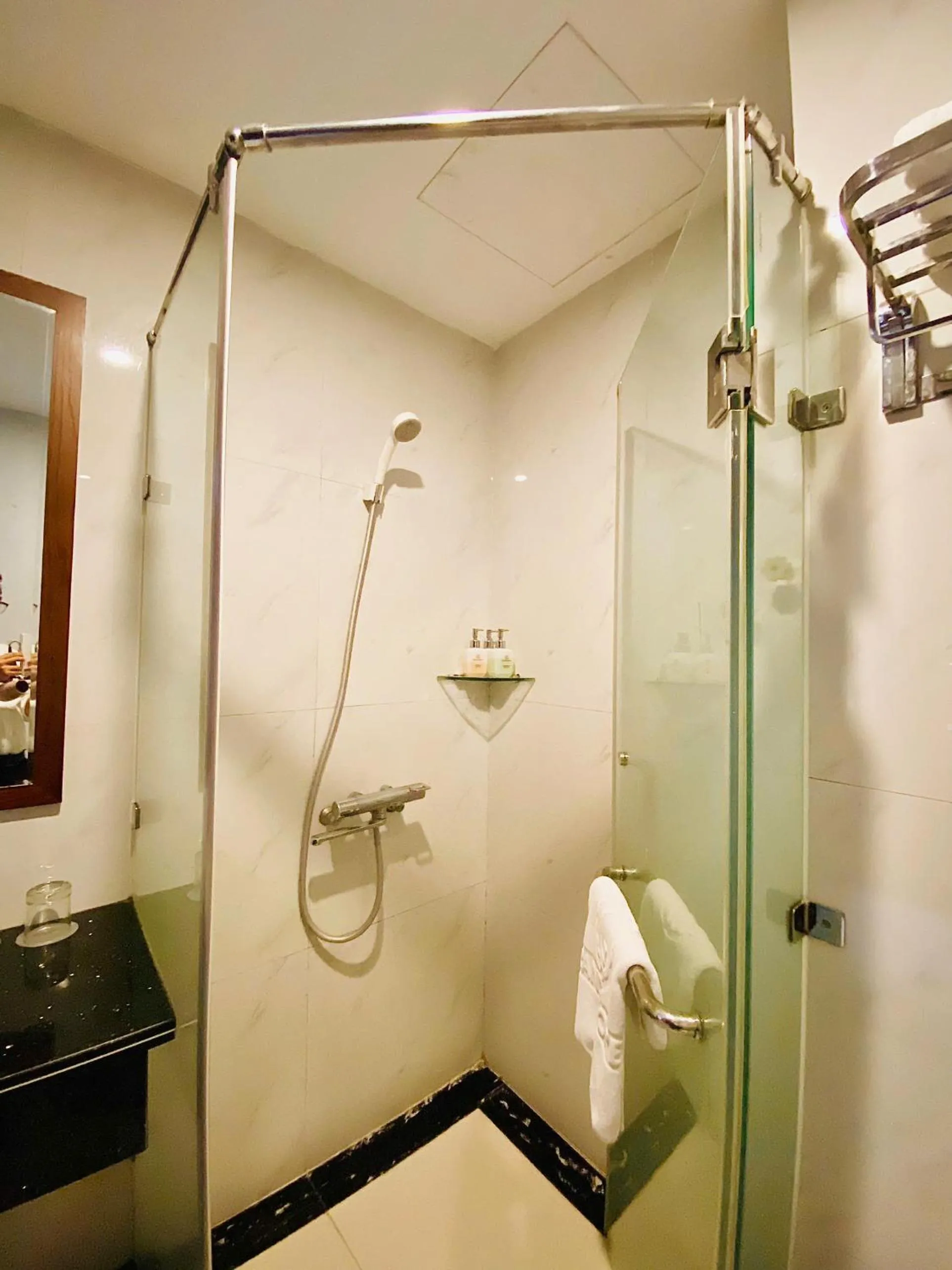 Shower in Grand Móng Cái Hotel