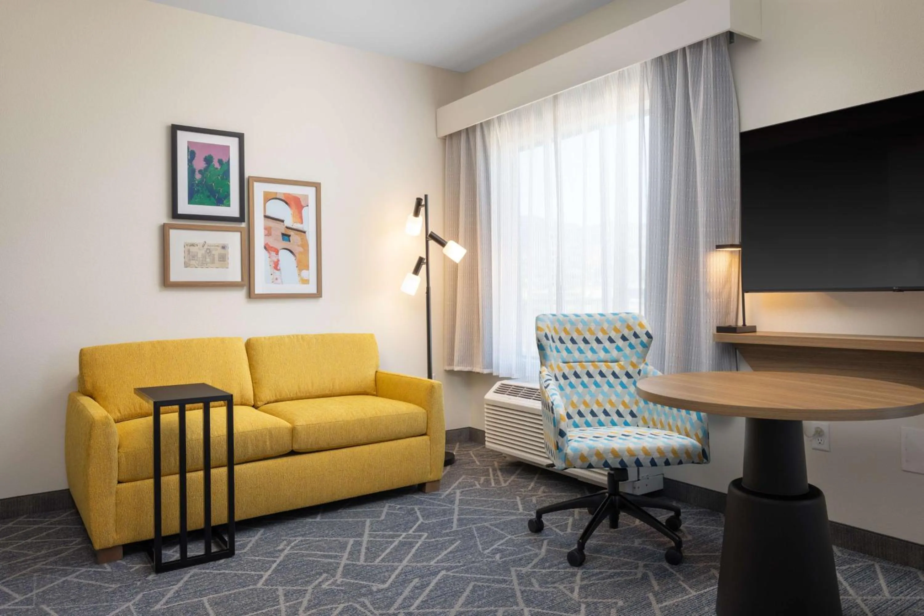 Living room in Hampton Inn & Suites Cottonwood, Az