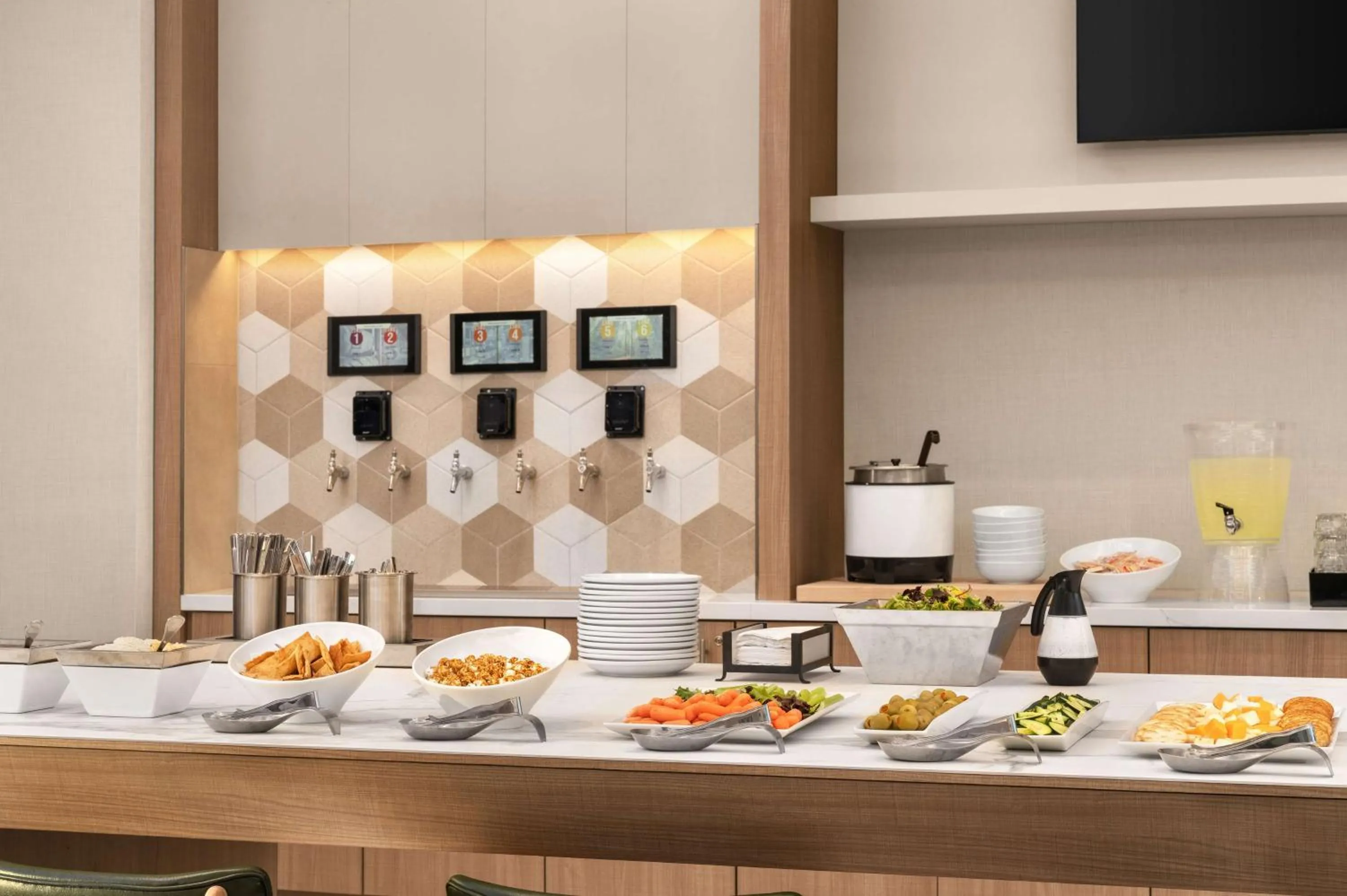 Dining area in Homewood Suites By Hilton North Las Vegas Speedway