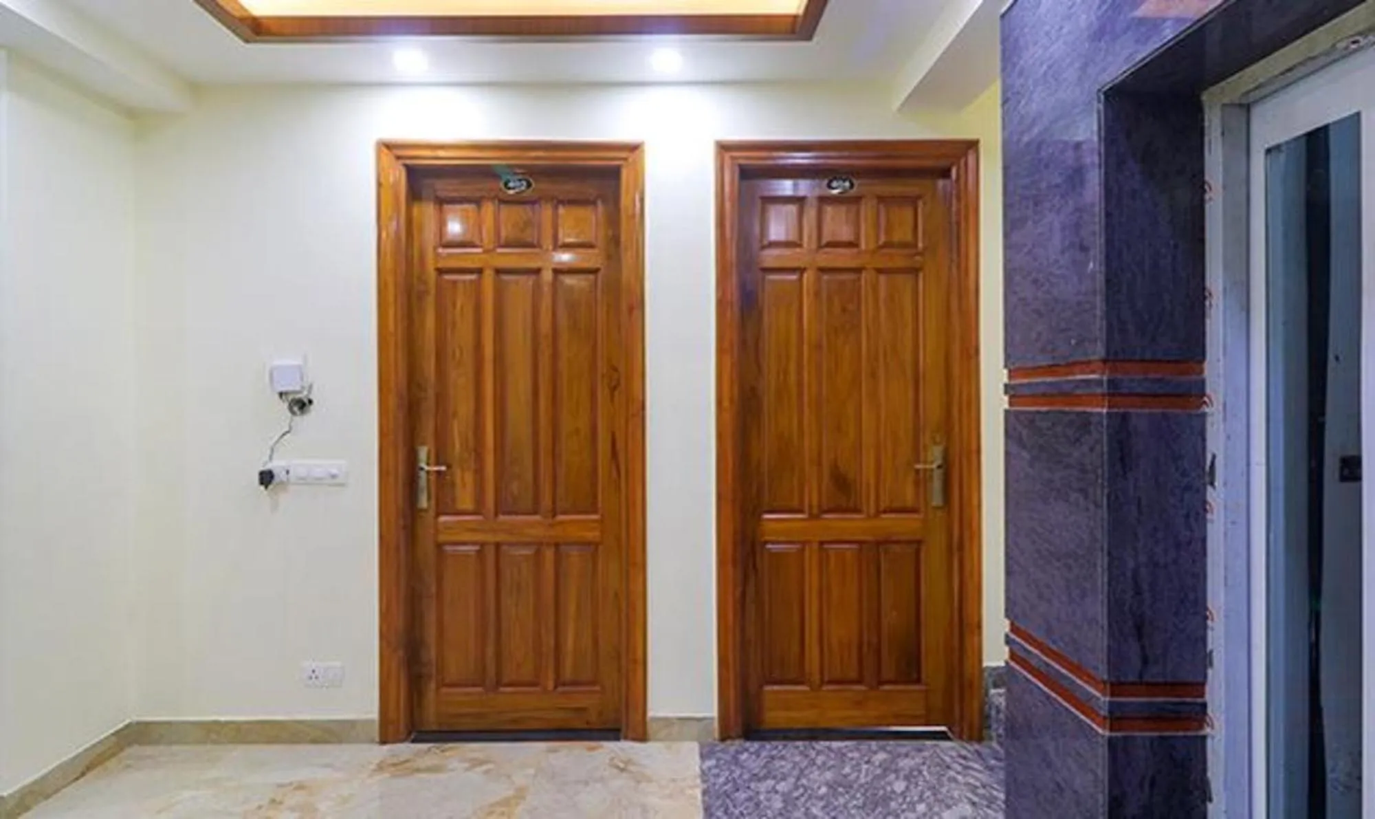 Lobby or reception in FabHotel Star Corporate Suite Near Medanta-The Medicity & Park Hospital, Gurugram