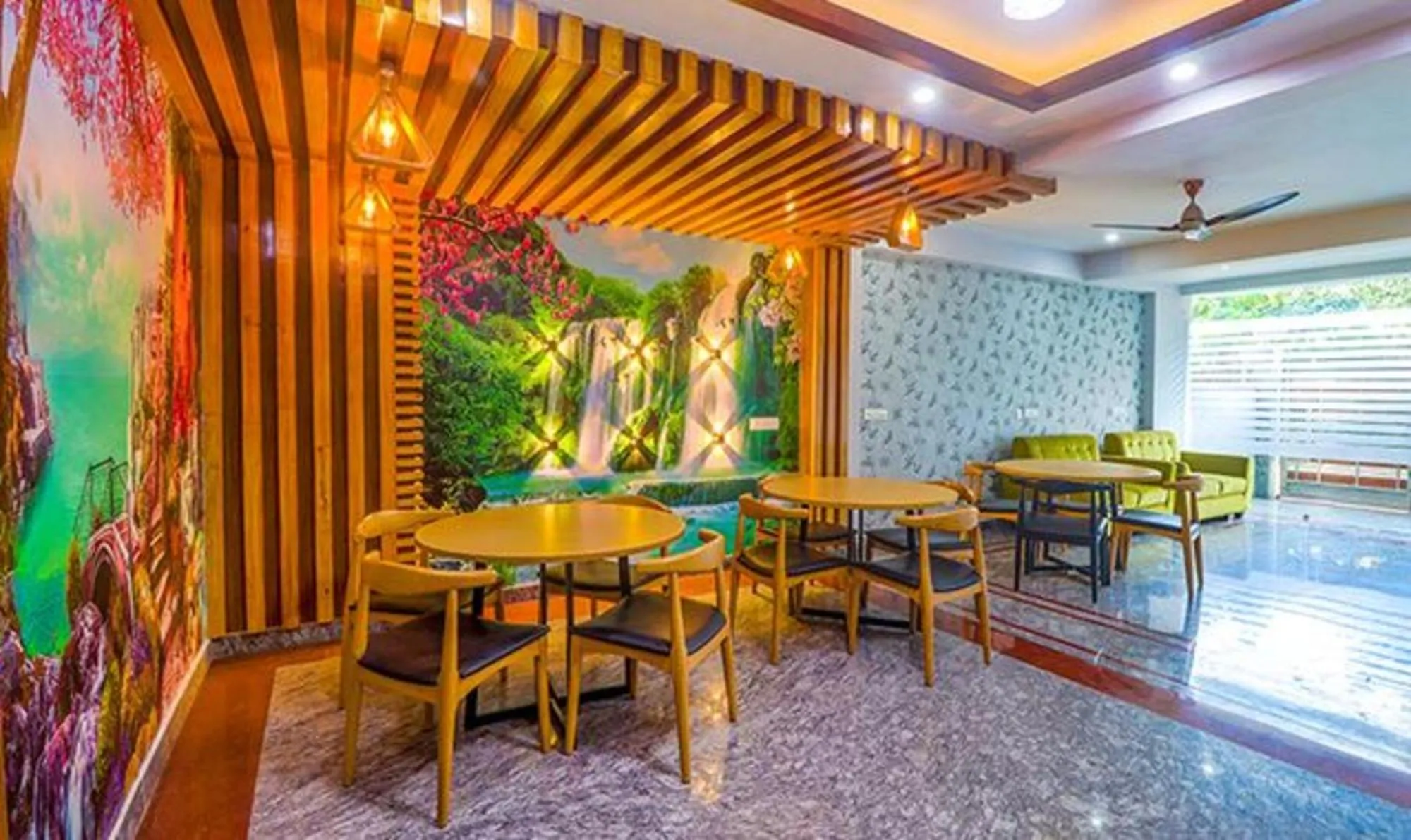Restaurant/places to eat in FabHotel Star Corporate Suite Near Medanta-The Medicity & Park Hospital, Gurugram