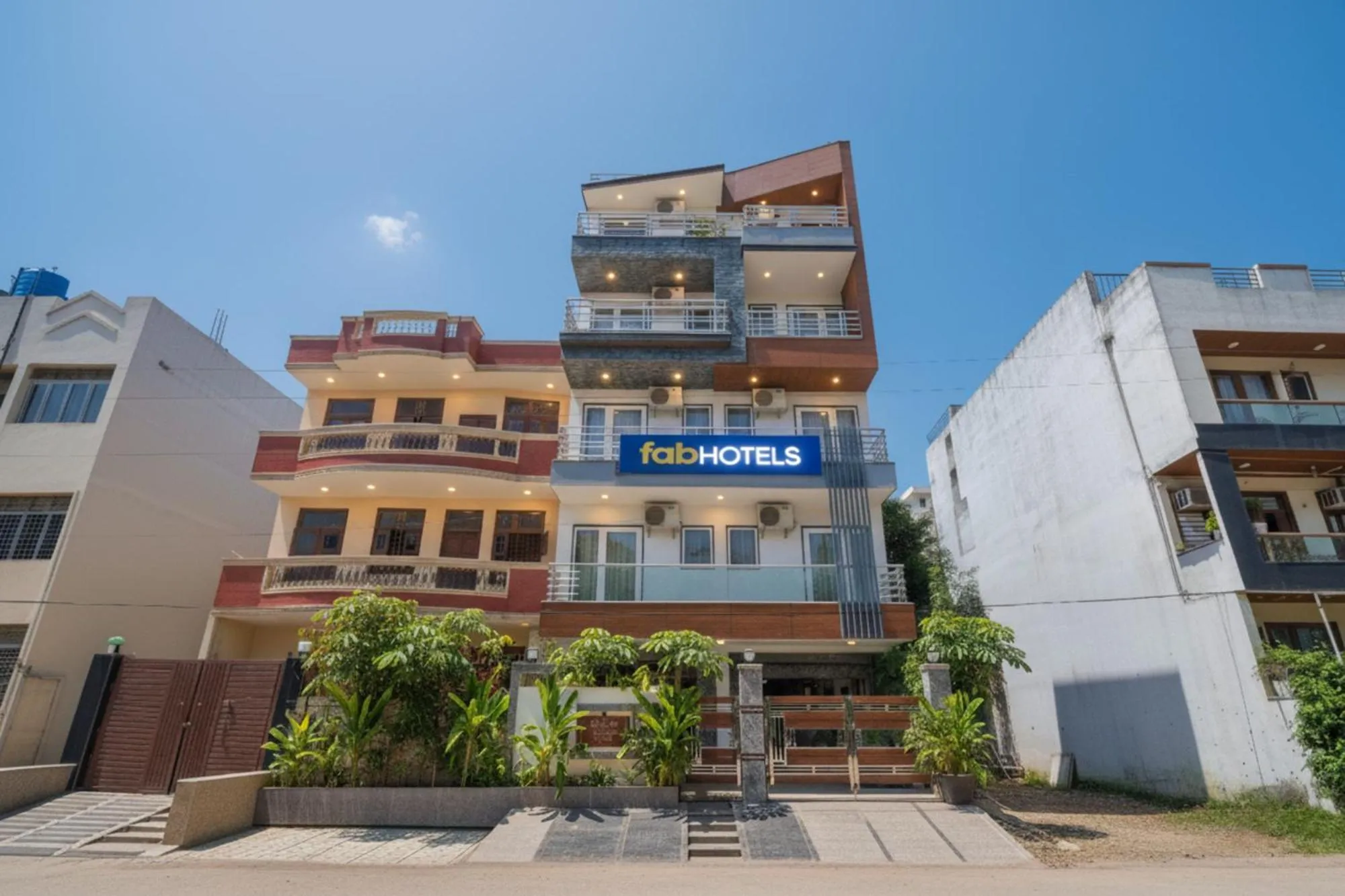 Property building in FabHotel Star Corporate Suite Near Medanta-The Medicity & Park Hospital, Gurugram
