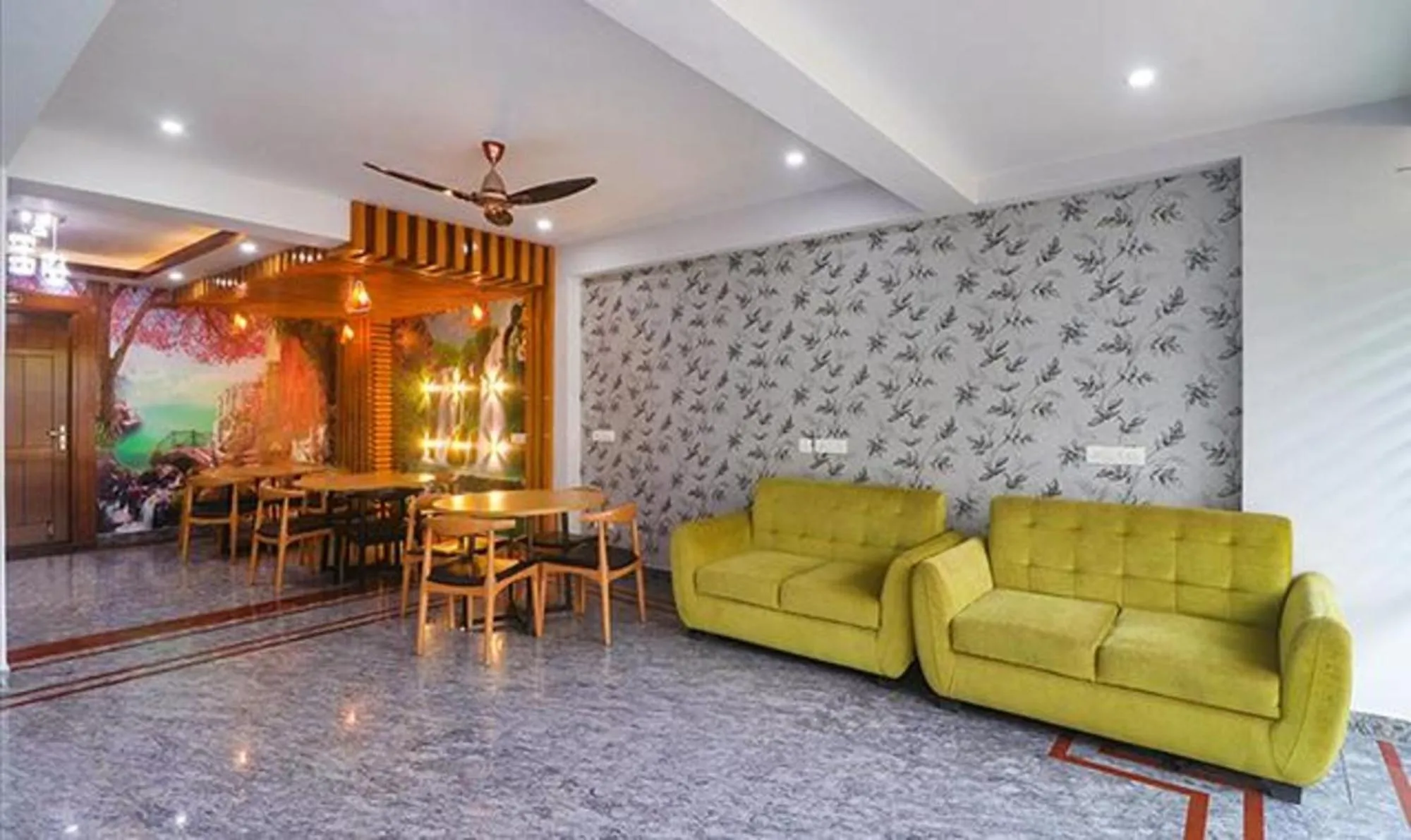 Seating area in FabHotel Star Corporate Suite Near Medanta-The Medicity & Park Hospital, Gurugram