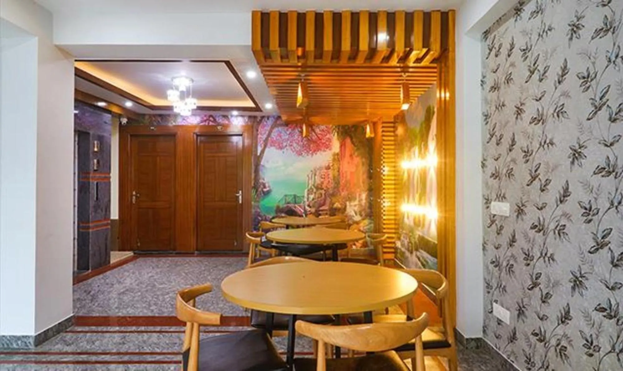 Restaurant/places to eat in FabHotel Star Corporate Suite Near Medanta-The Medicity & Park Hospital, Gurugram