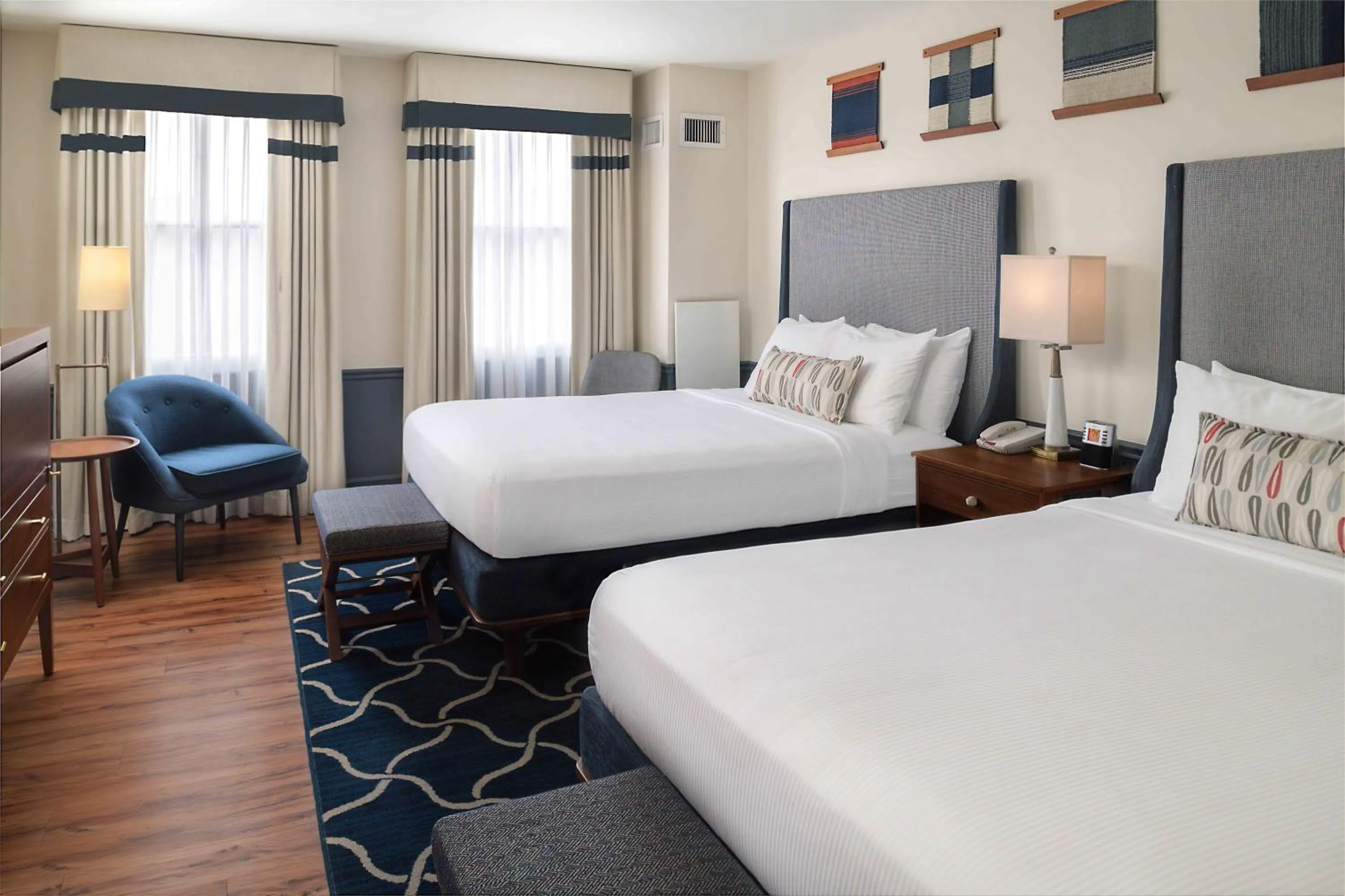 Bedroom, Bed in Portland Harbor Hotel