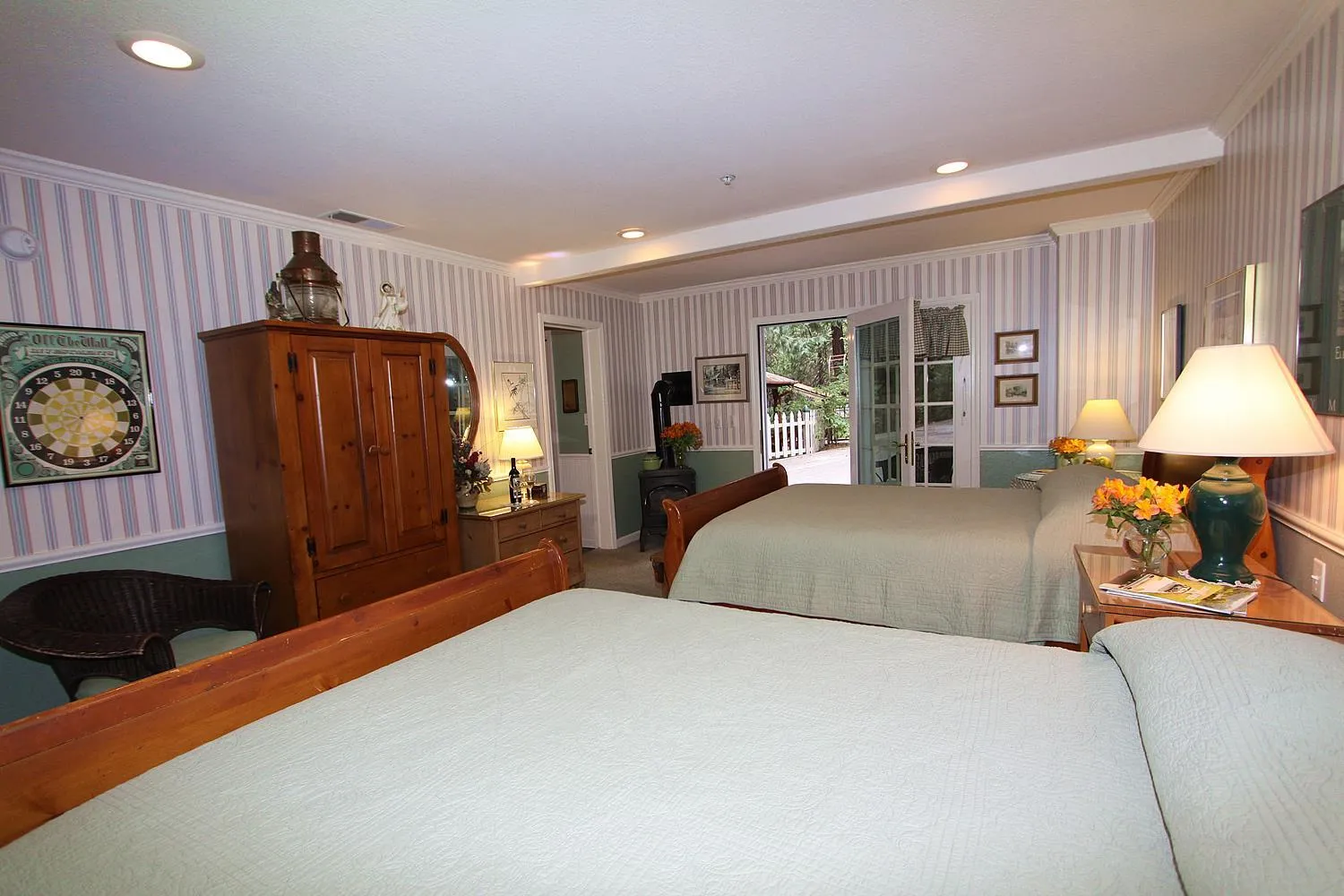 Photo of the whole room in McCaffrey House Bed and Breakfast Inn
