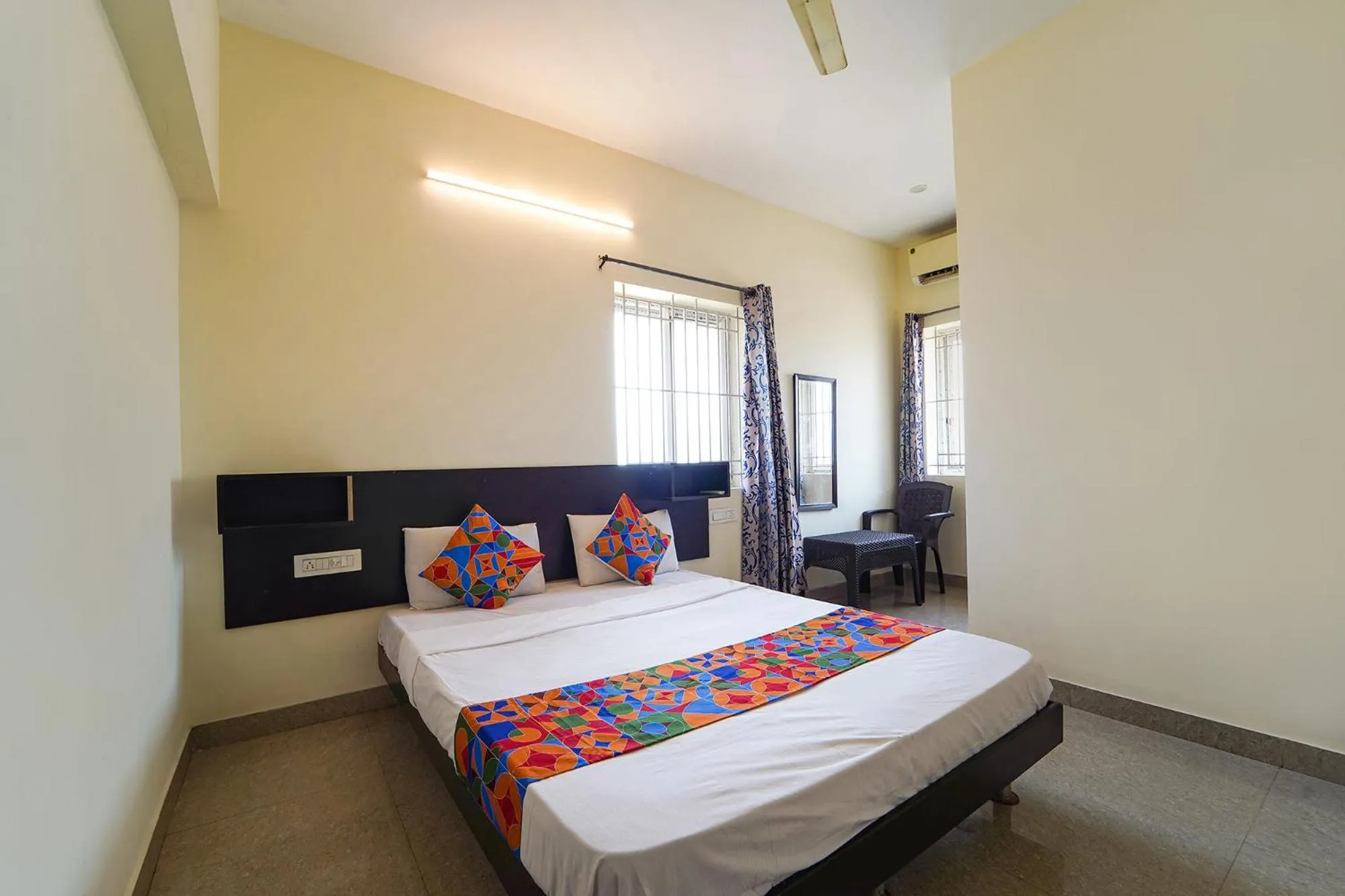 Bed in Via Aarudras Residency - Nr Coimbatore Airport