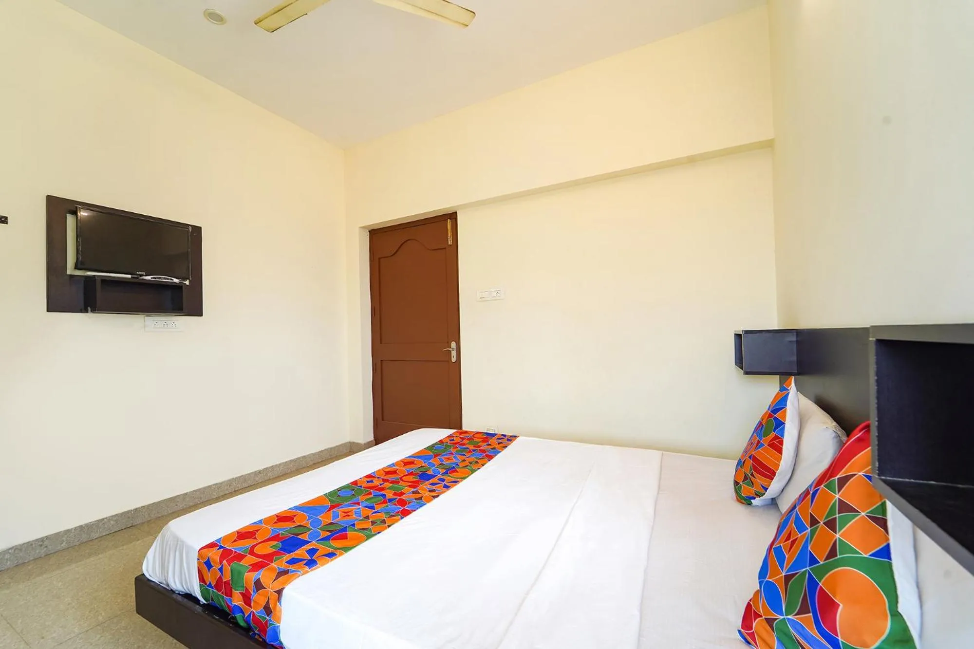 Bed in Via Aarudras Residency - Nr Coimbatore Airport
