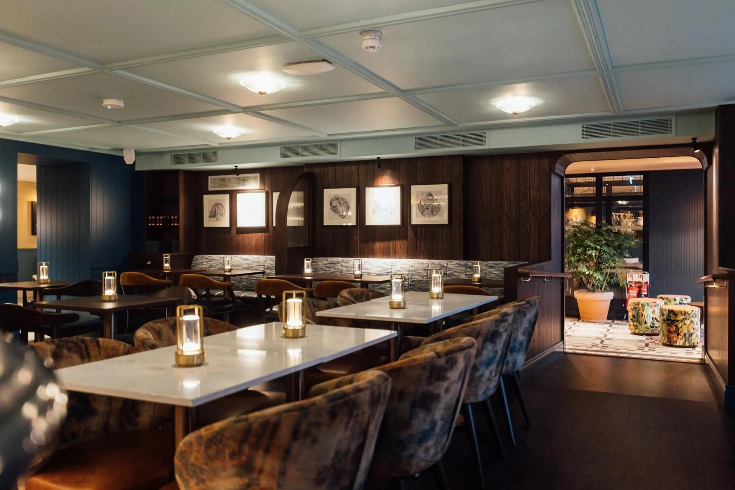 Lounge or bar in The Marcus Portrush, Tapestry Collection By Hilton