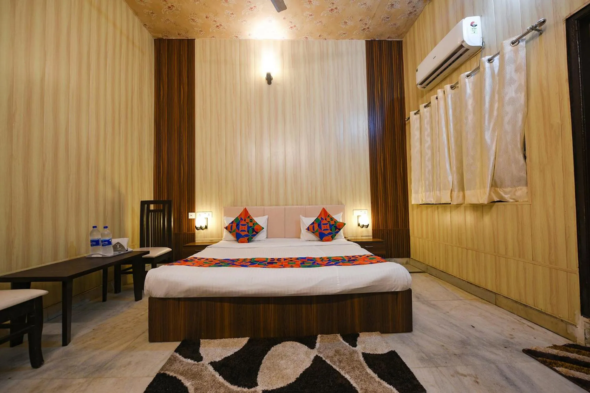 Bed in Via The Grand Palace Near Fortis Escort Hospital