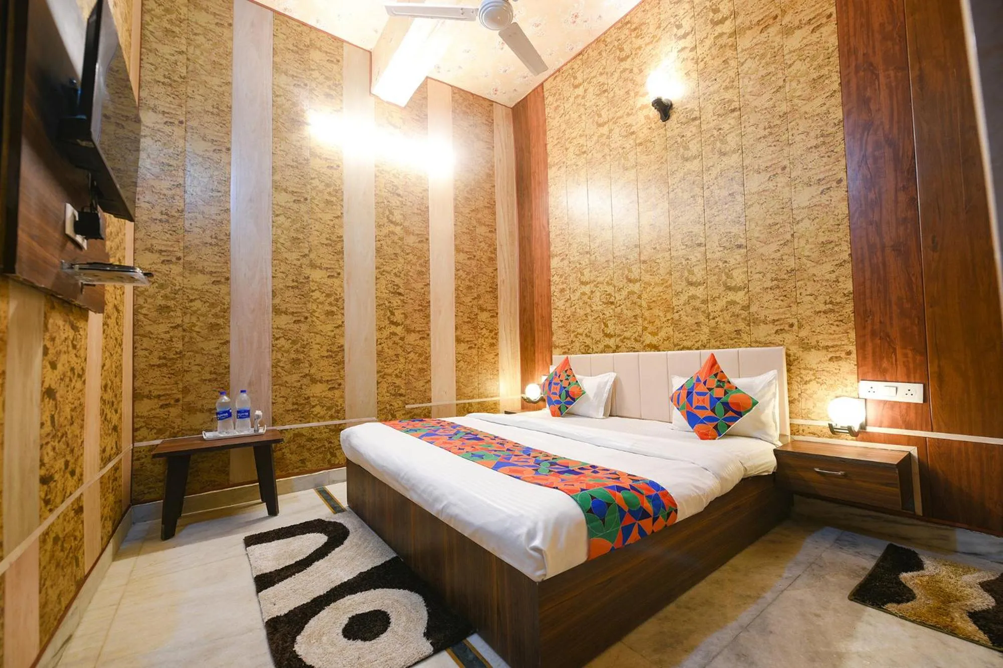 Bed in Via The Grand Palace Near Fortis Escort Hospital