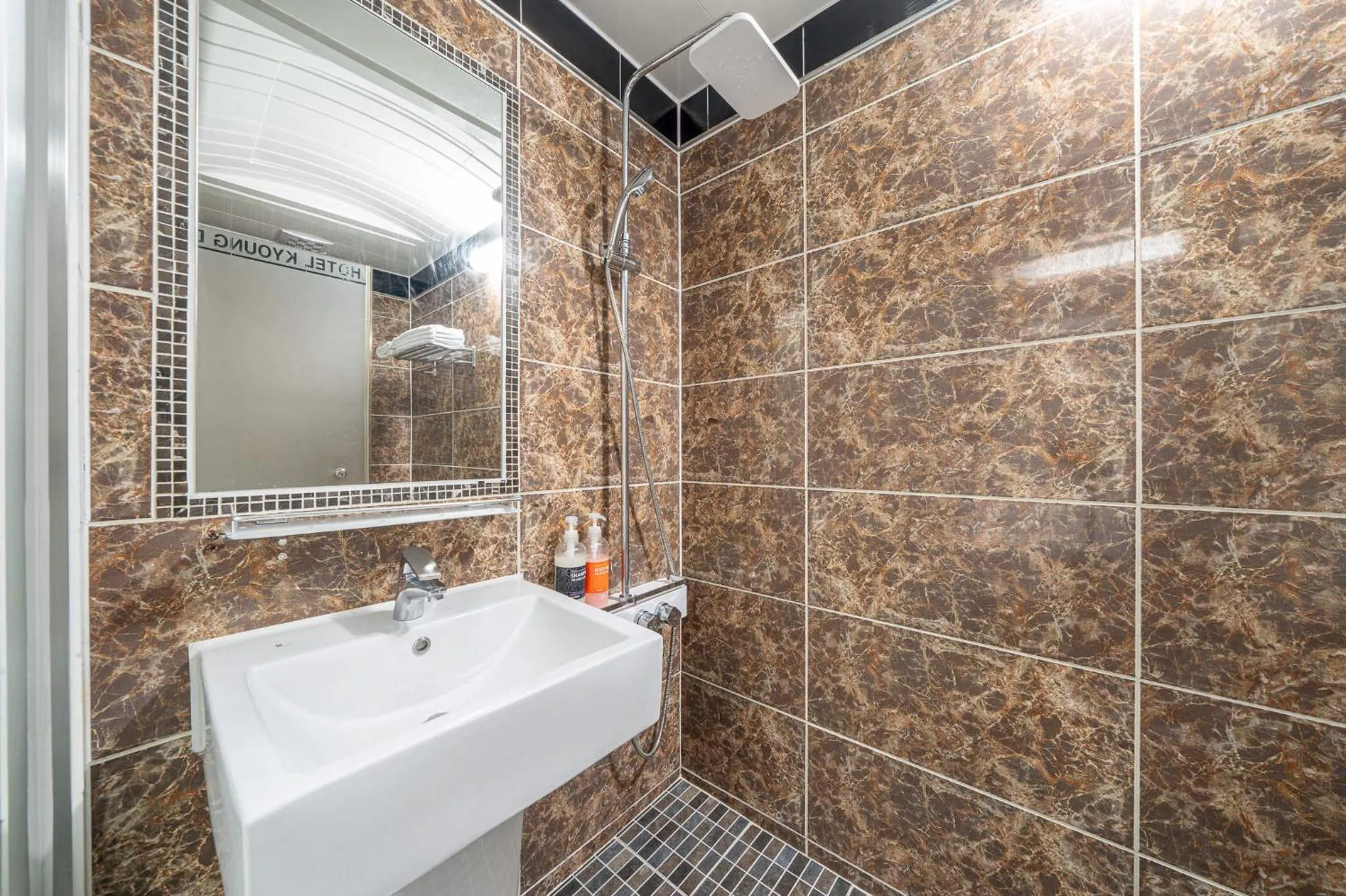 Shower in Kyoung Dong Hotel Myeongdong