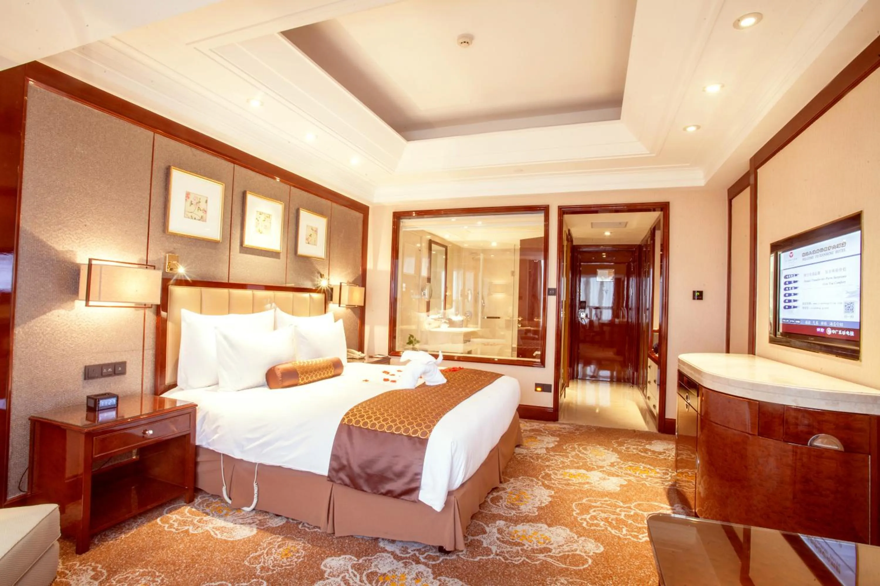 Photo of the whole room, Bed in Xian heng Hotel