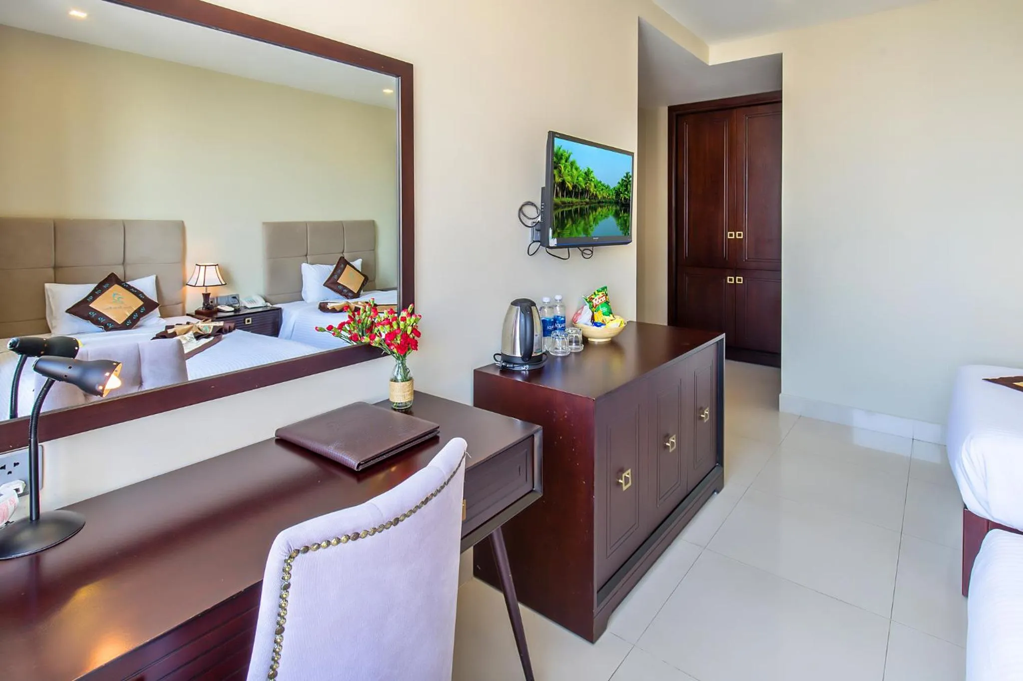 Seating area in Ocean Haven Hotel