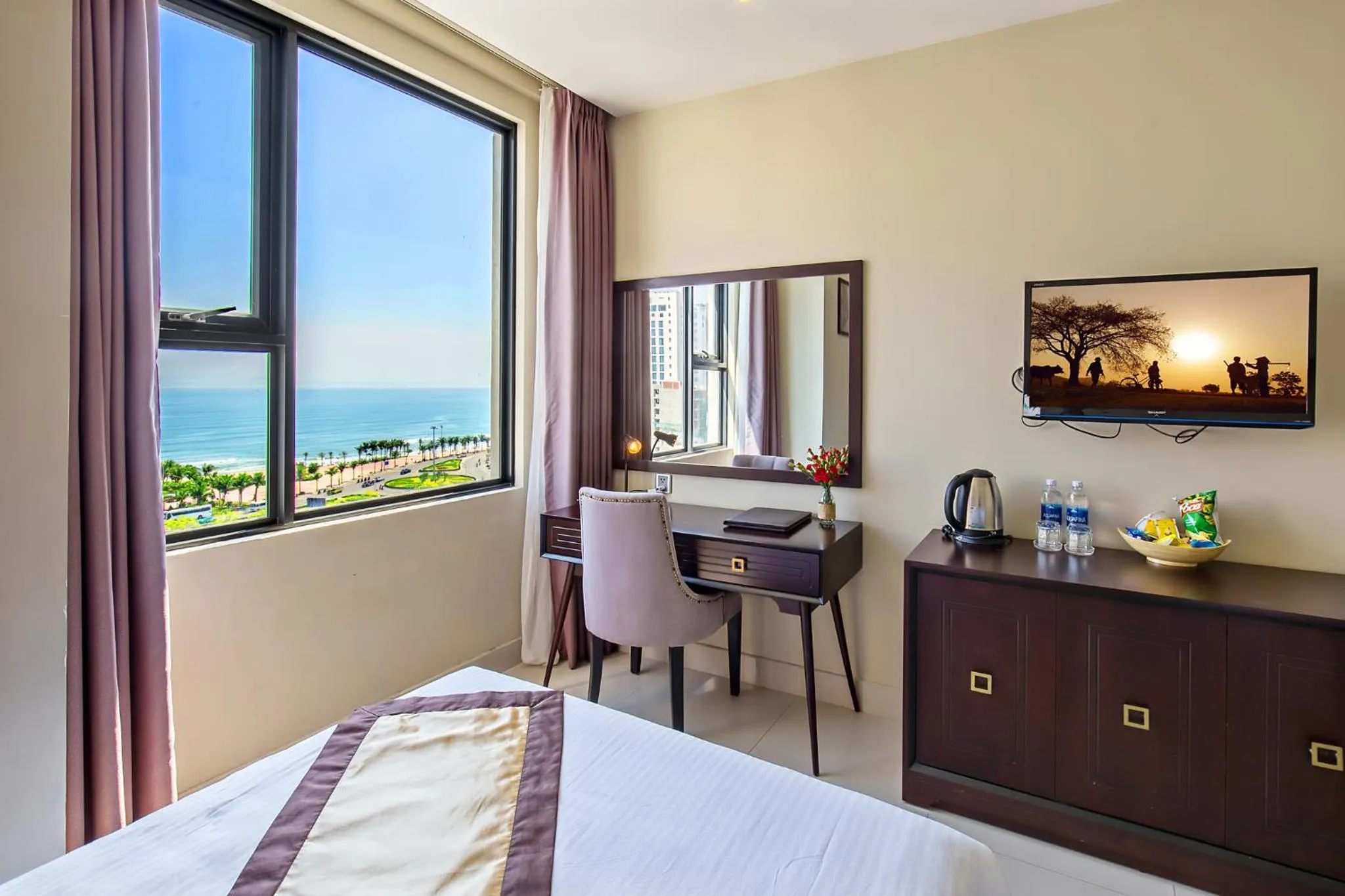 City view, Bed in Ocean Haven Hotel