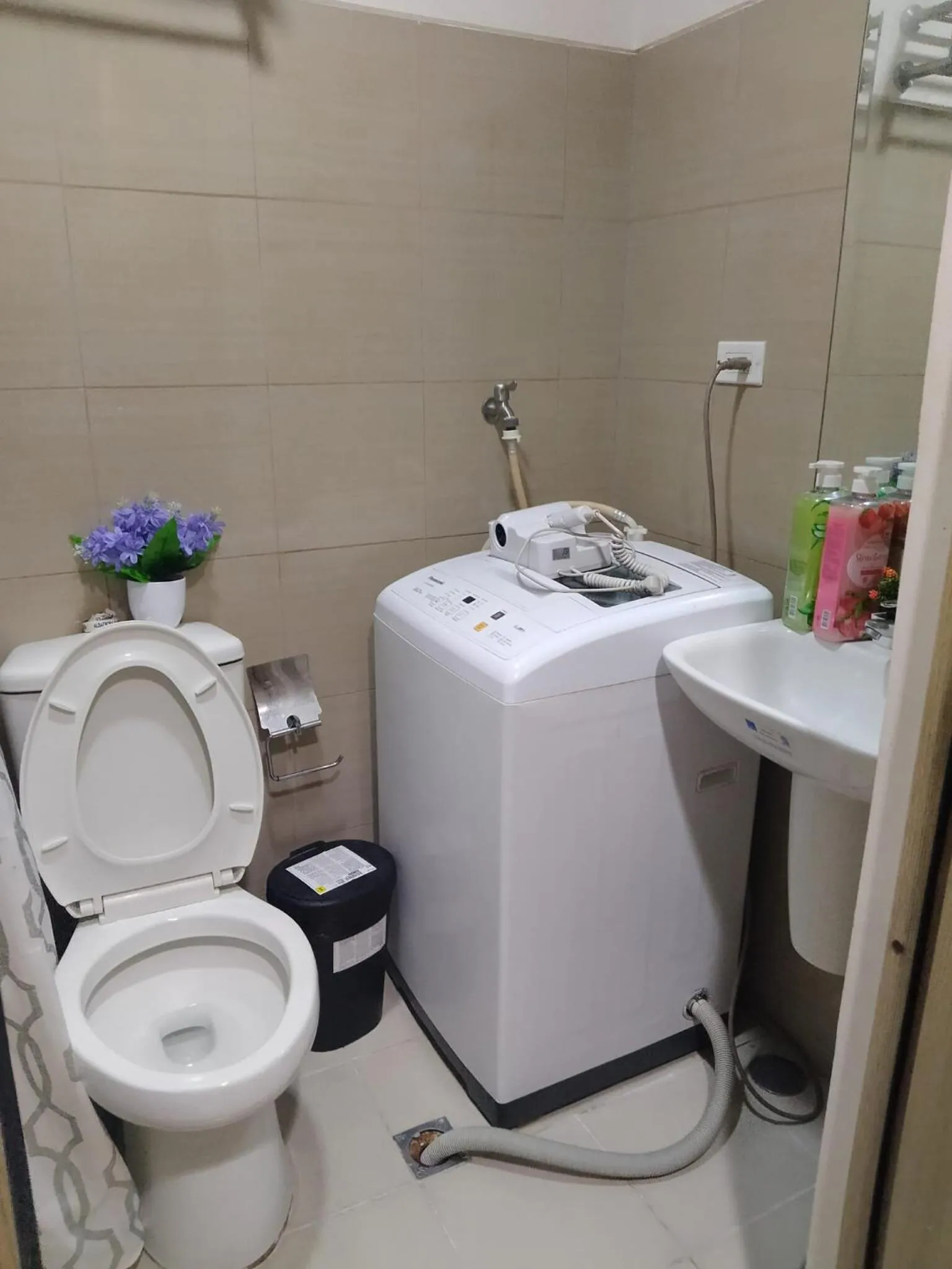 SHORE 2 Residences MOA