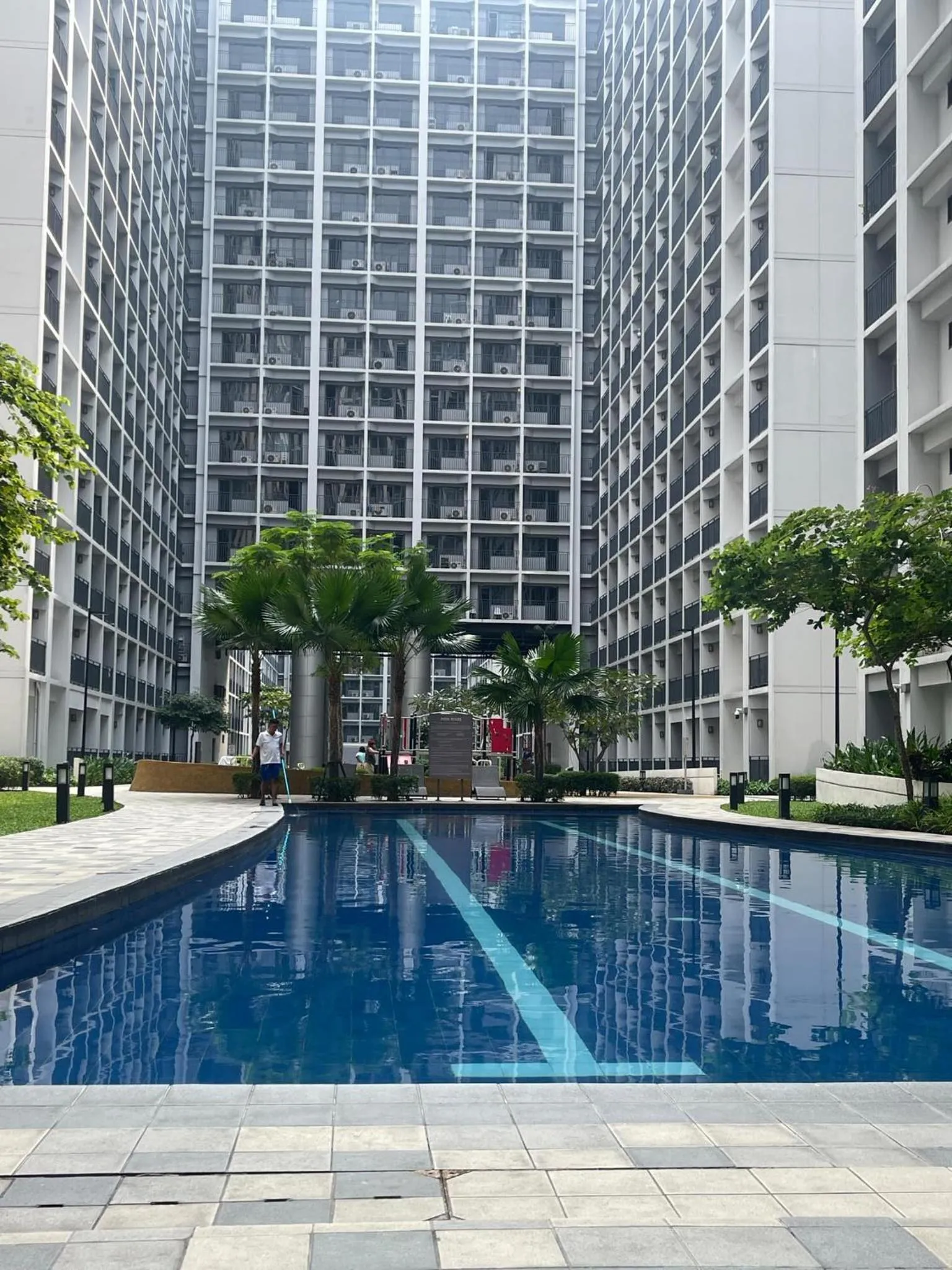 SHORE 2 Residences MOA