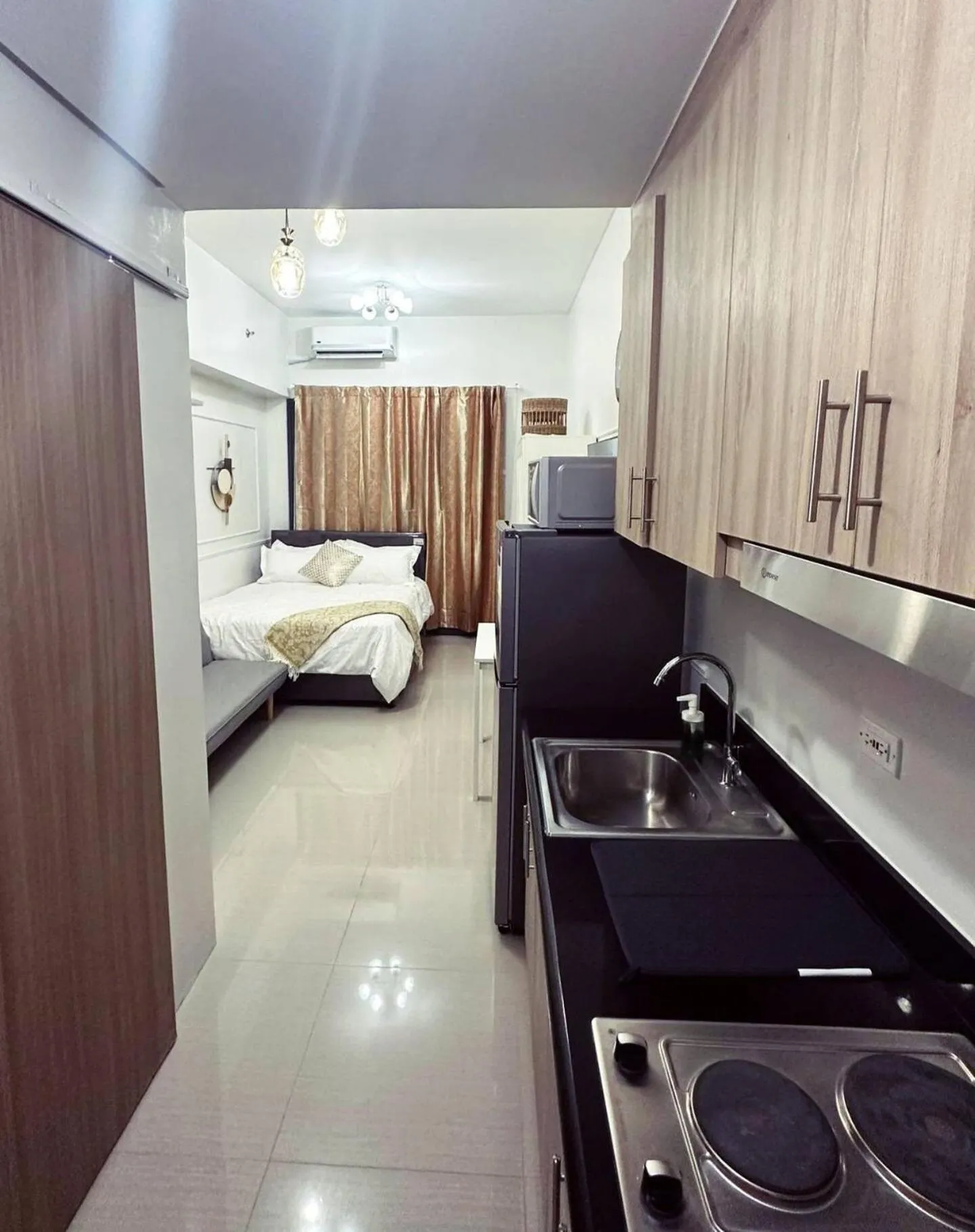Bed in SHORE 2 Residences MOA