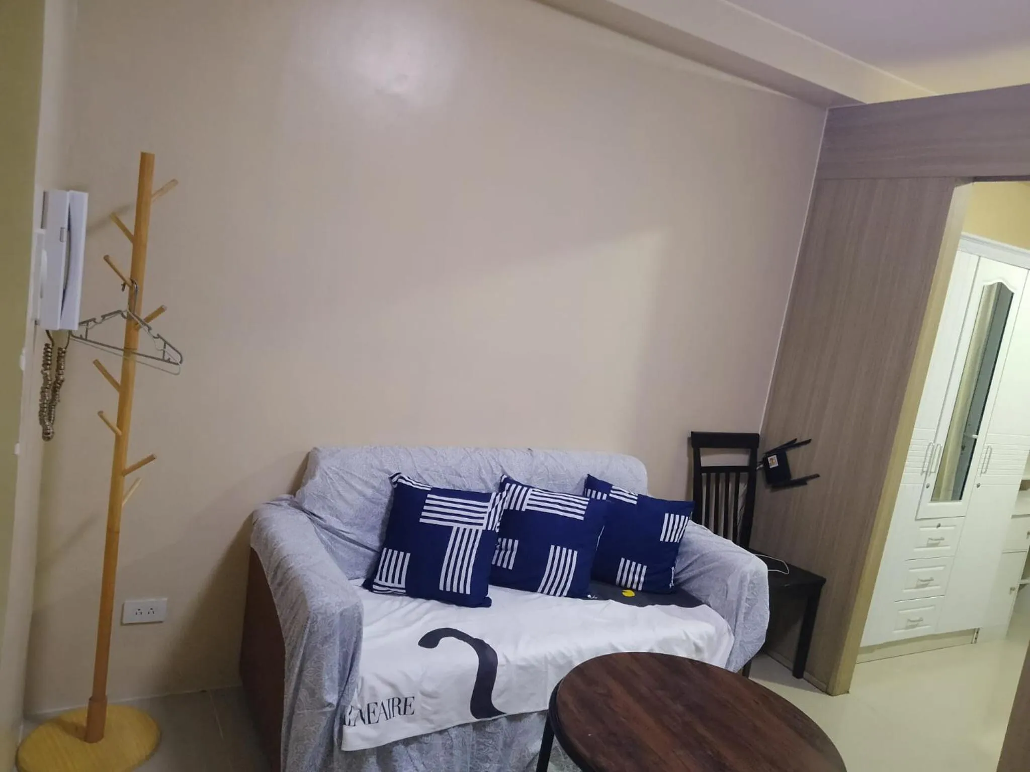 Bed in SHORE 2 Residences MOA