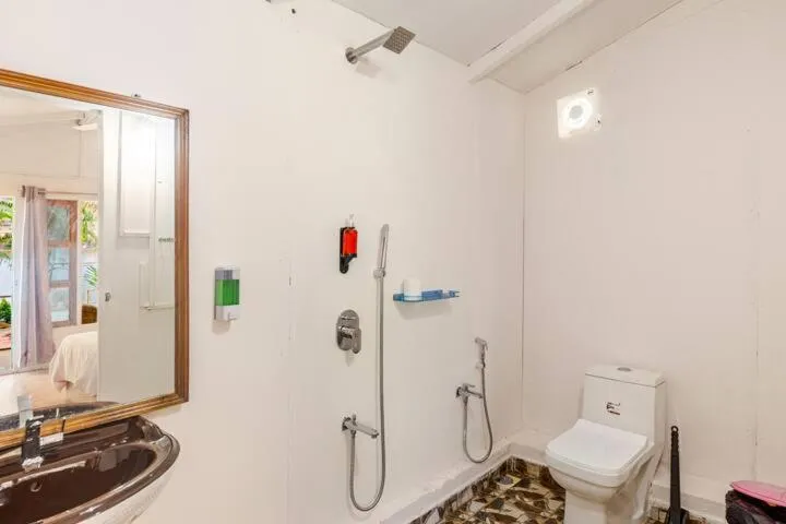 Bathroom in Sea Shades Cottages I Private Jacuzzi