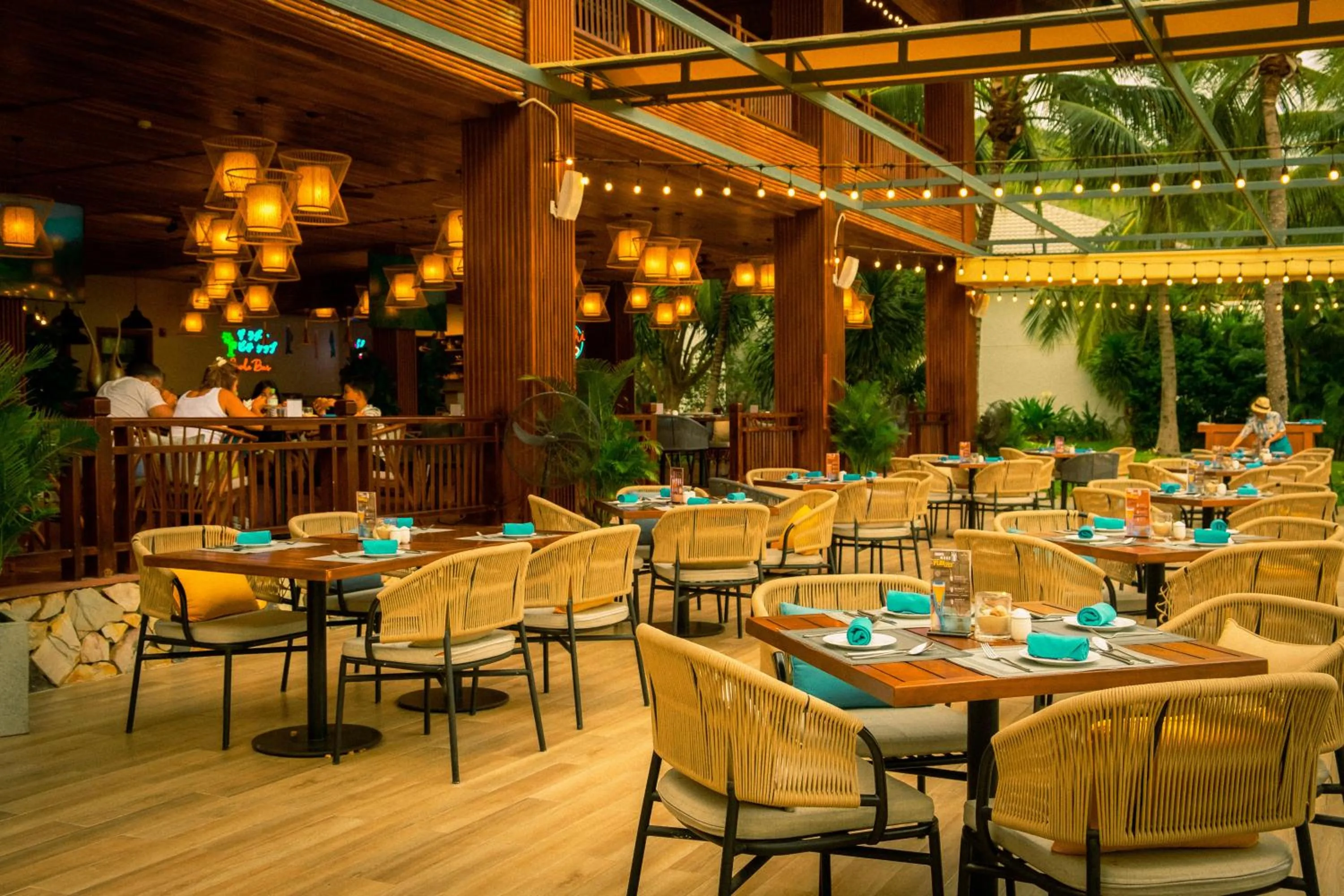 Restaurant/places to eat in Vinpearl Resort & Spa Nha Trang Bay