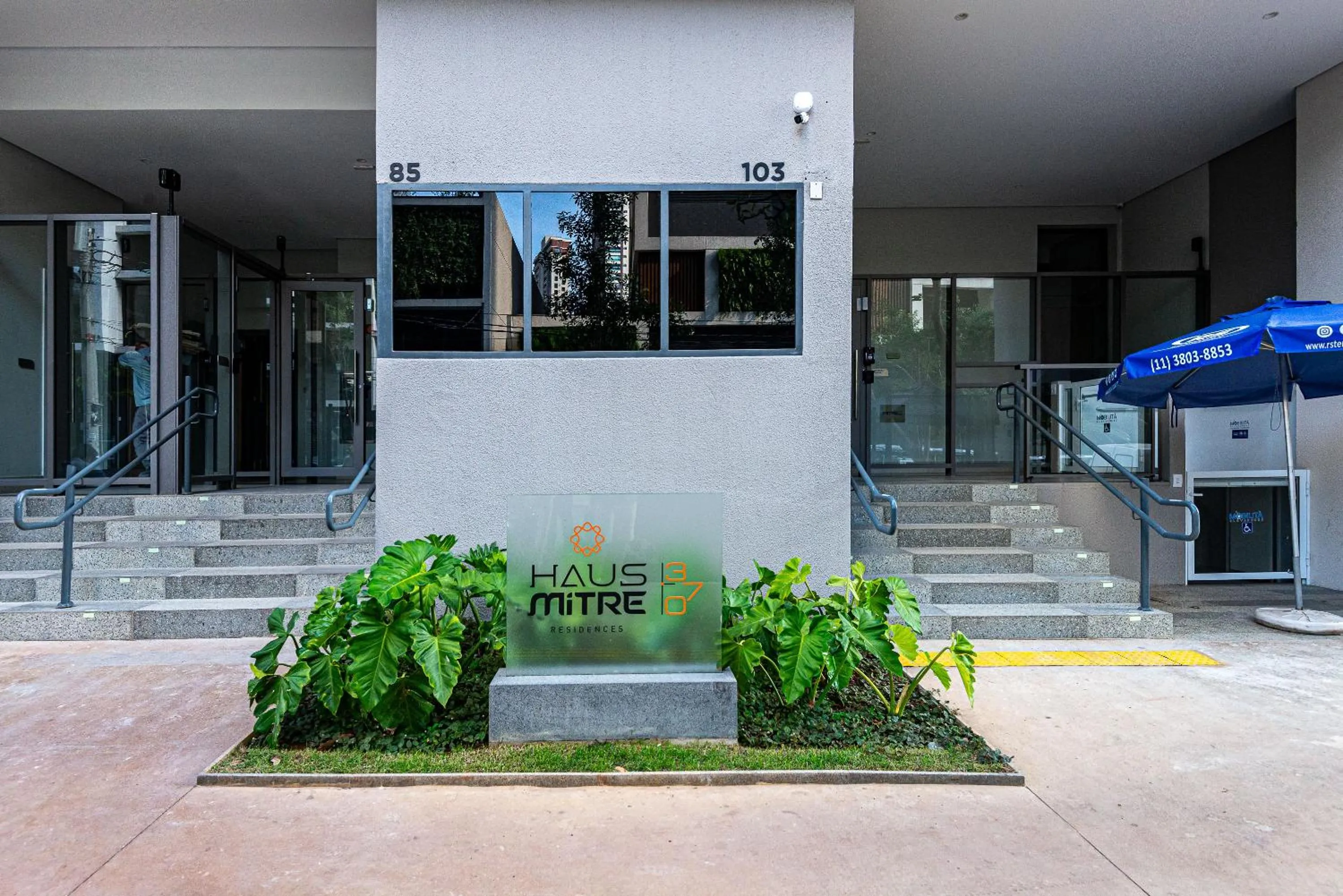 Facade/entrance in Roomo Transamerica SP Brooklin 370