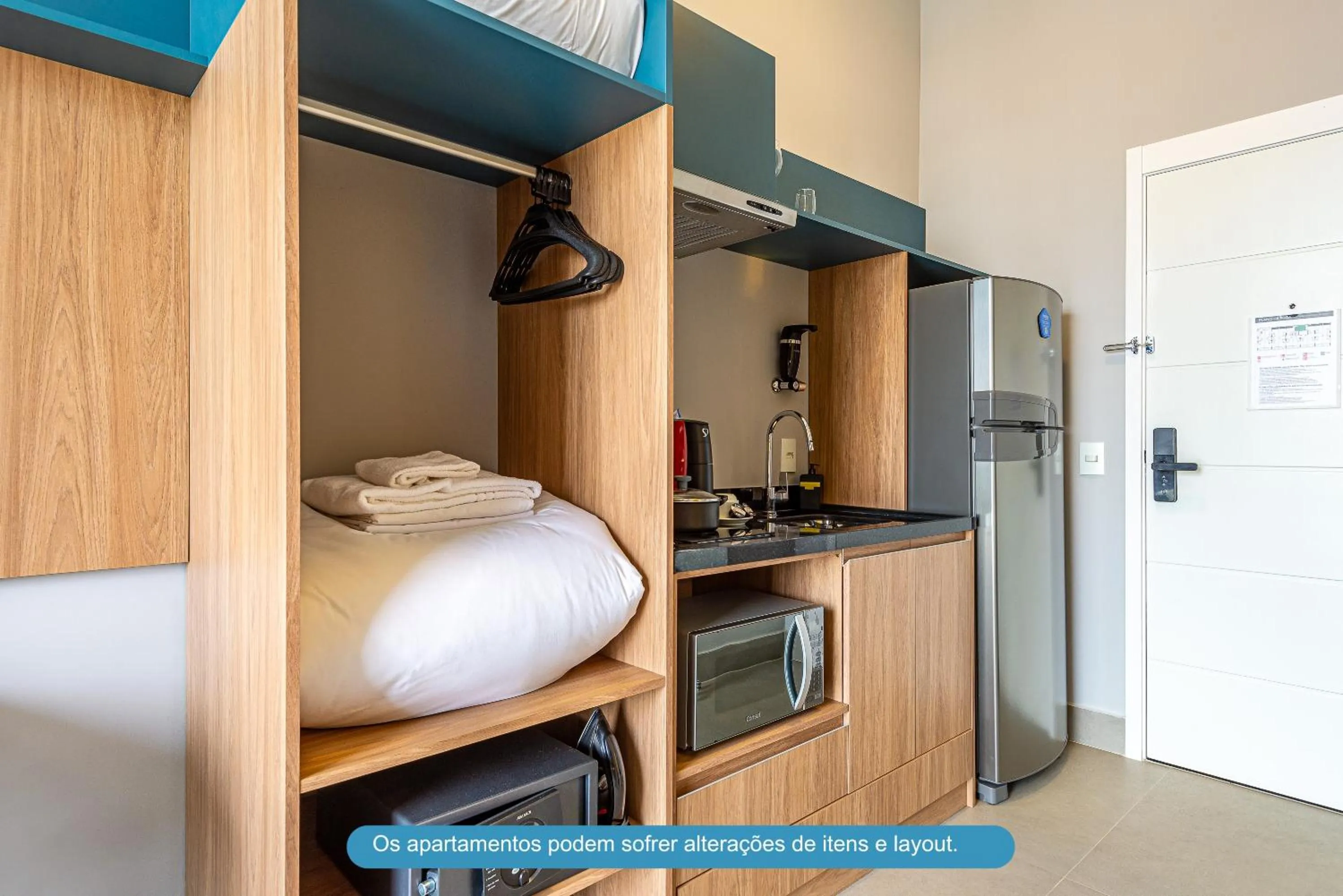 Kitchen or kitchenette, Bed in Roomo Transamerica SP Brooklin 370