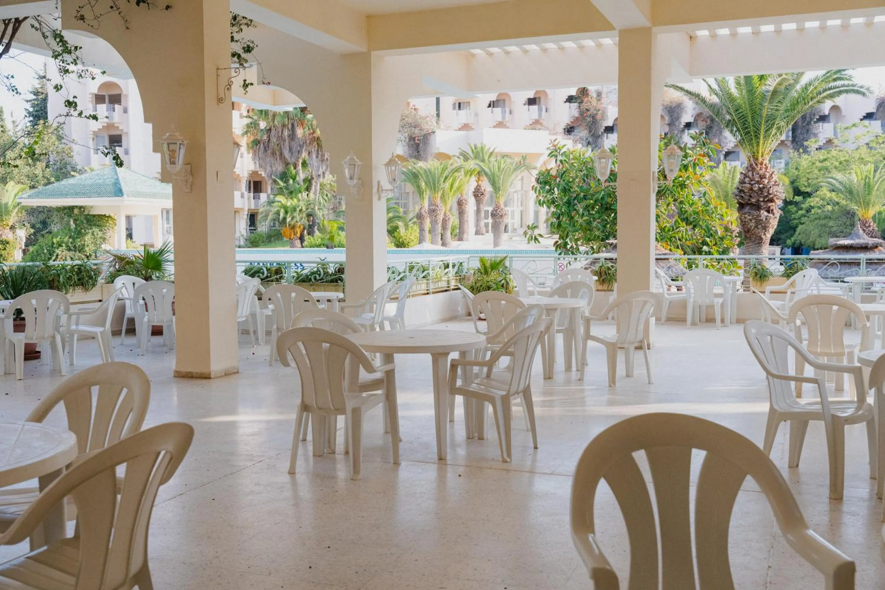 Restaurant/places to eat in Nahrawess Resort & Thalasso