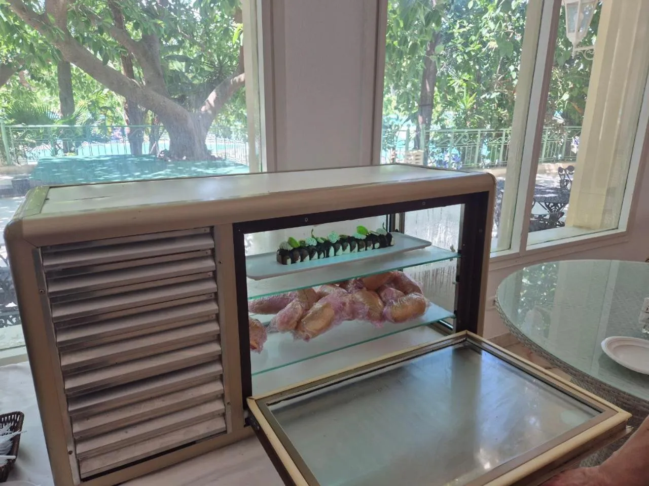 Food and drinks in Nahrawess Resort & Thalasso