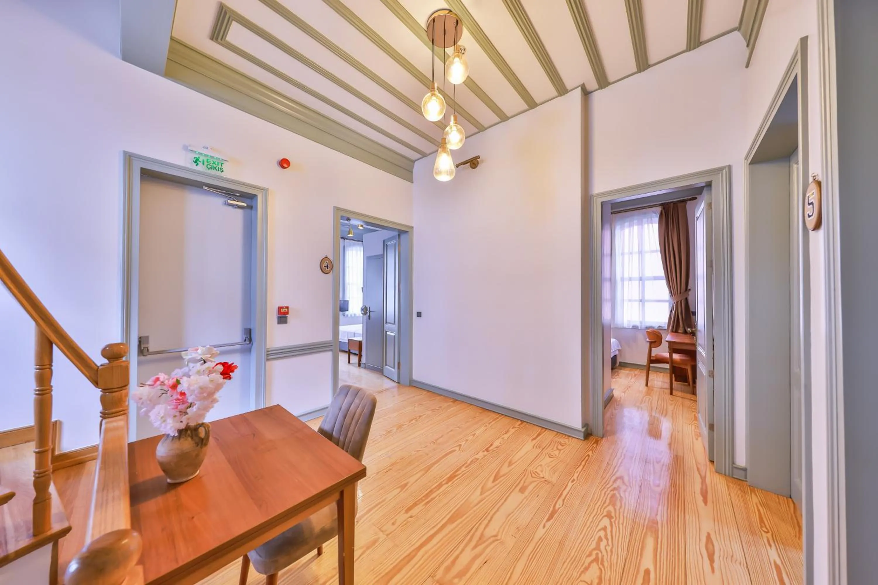Living room in Va Mansion