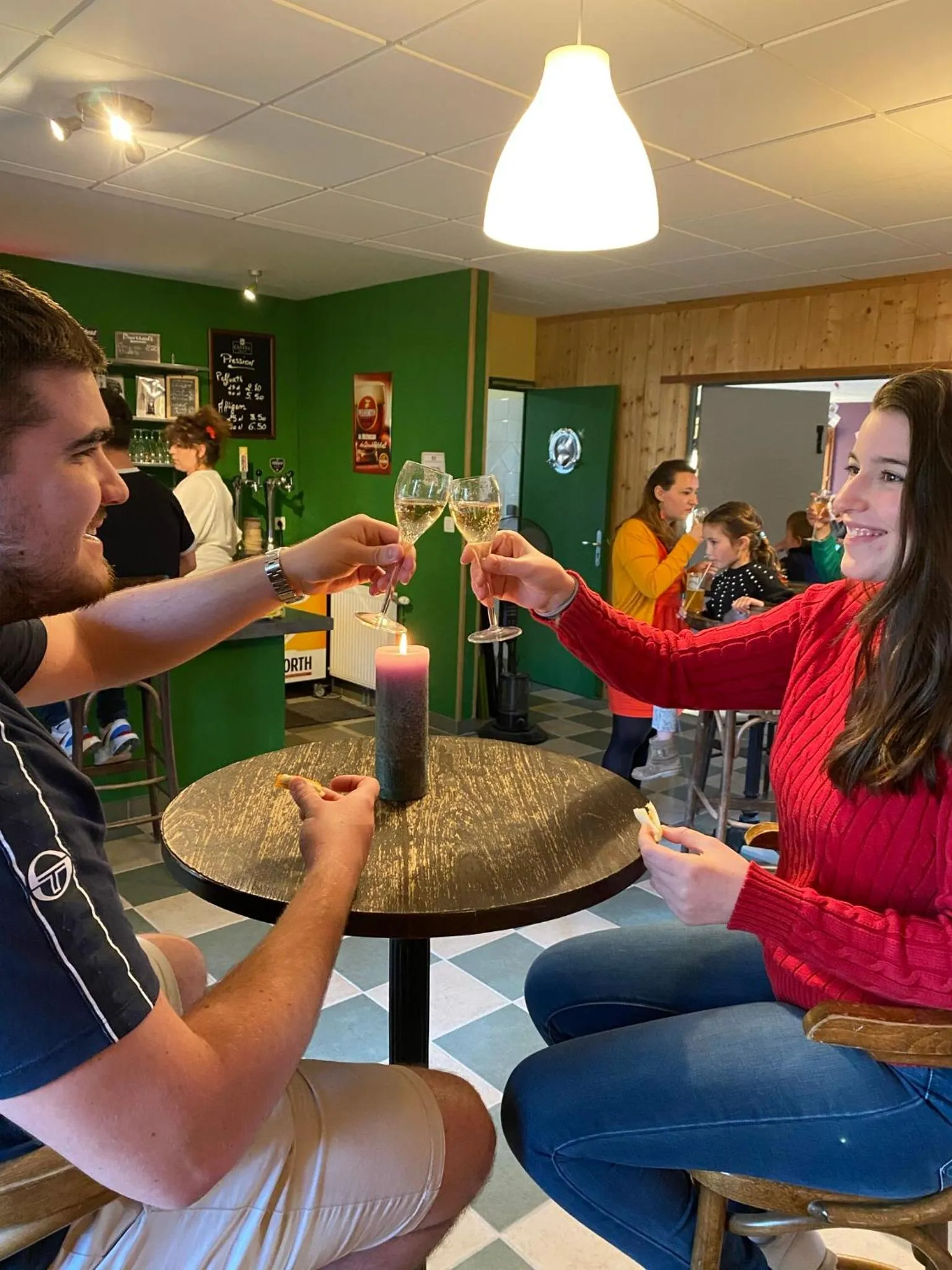 Lounge or bar in Le Village de la Champagne - Slowmoov