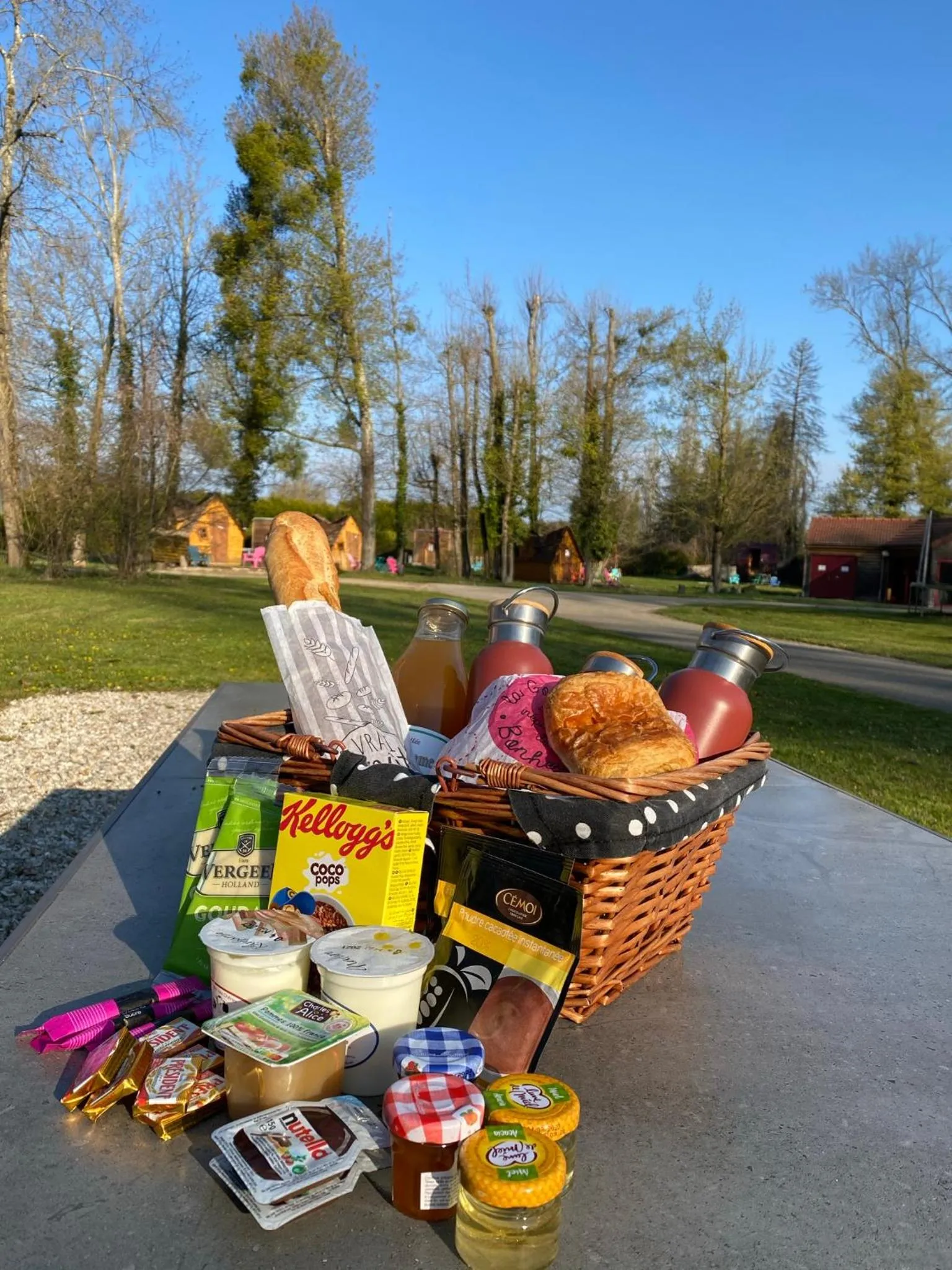 Breakfast in Le Village de la Champagne - Slowmoov