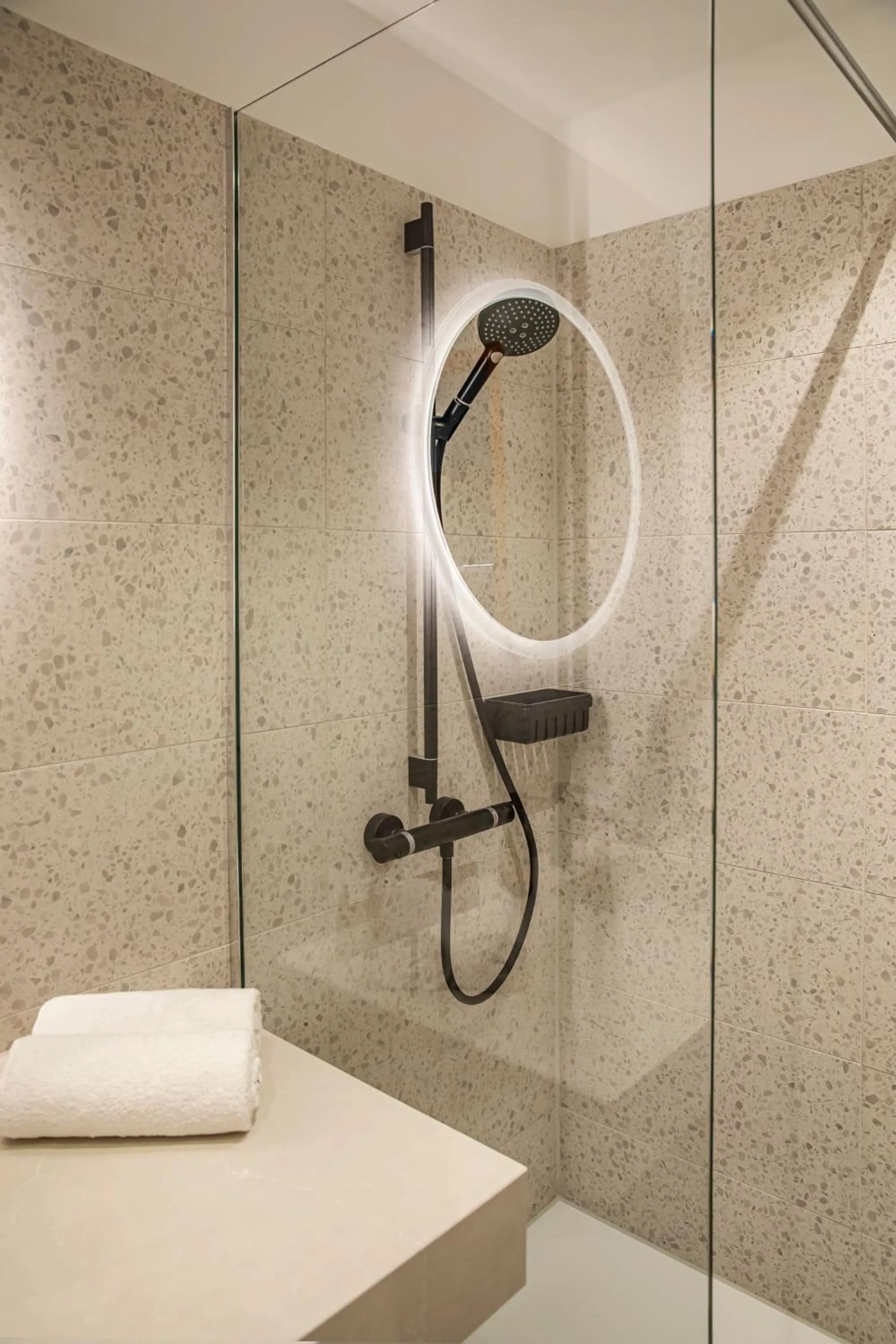 Bathroom in LOGINN Hotel Köln Airport