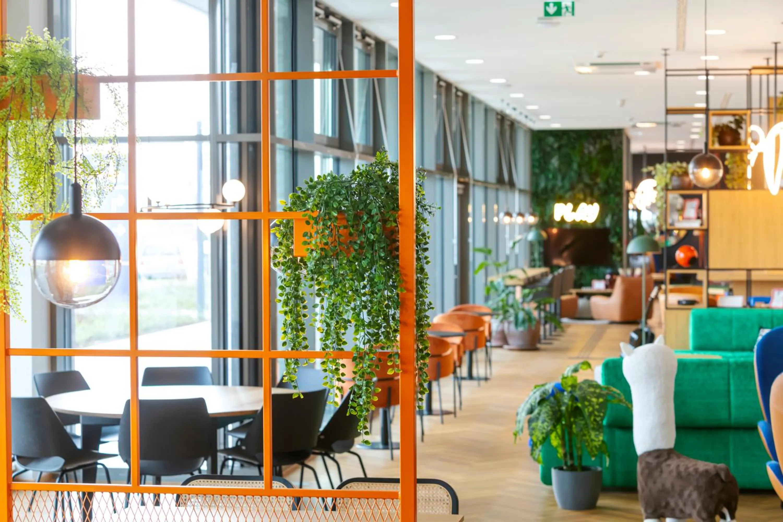 Lobby or reception in LOGINN Hotel Köln Airport