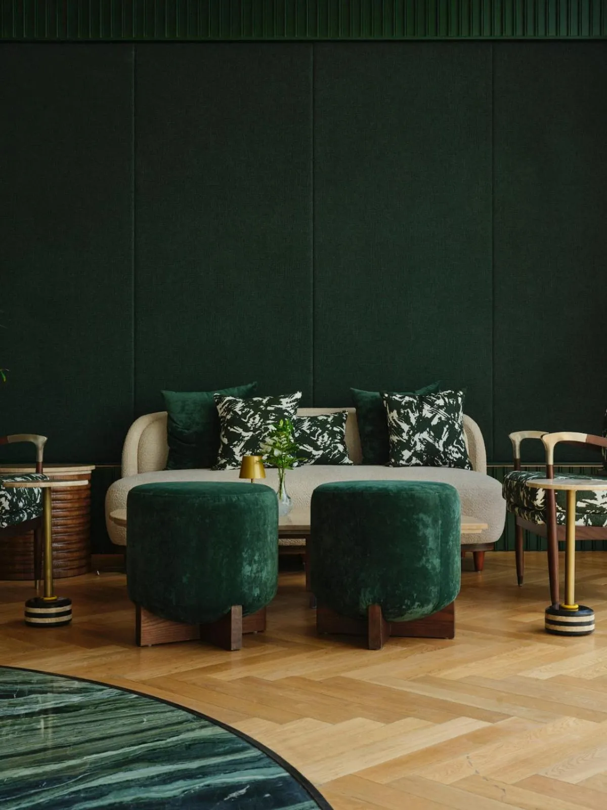 Restaurant/places to eat in The Muse