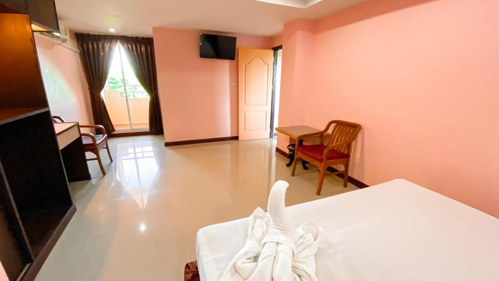 View (from property/room), Bed in AA Pattaya Ville