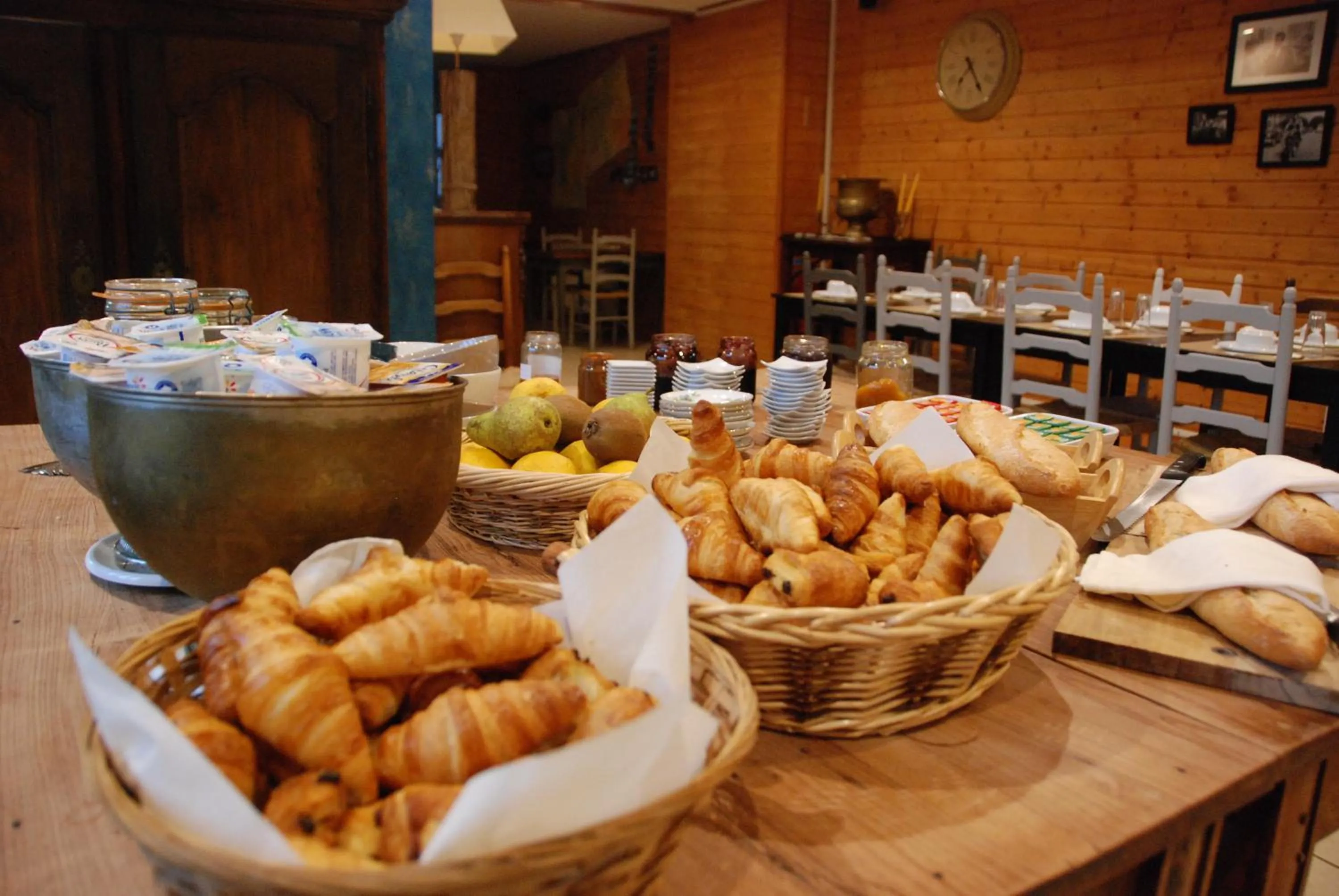 Buffet breakfast in Le Relais des Lacs Bourgogne Morvan