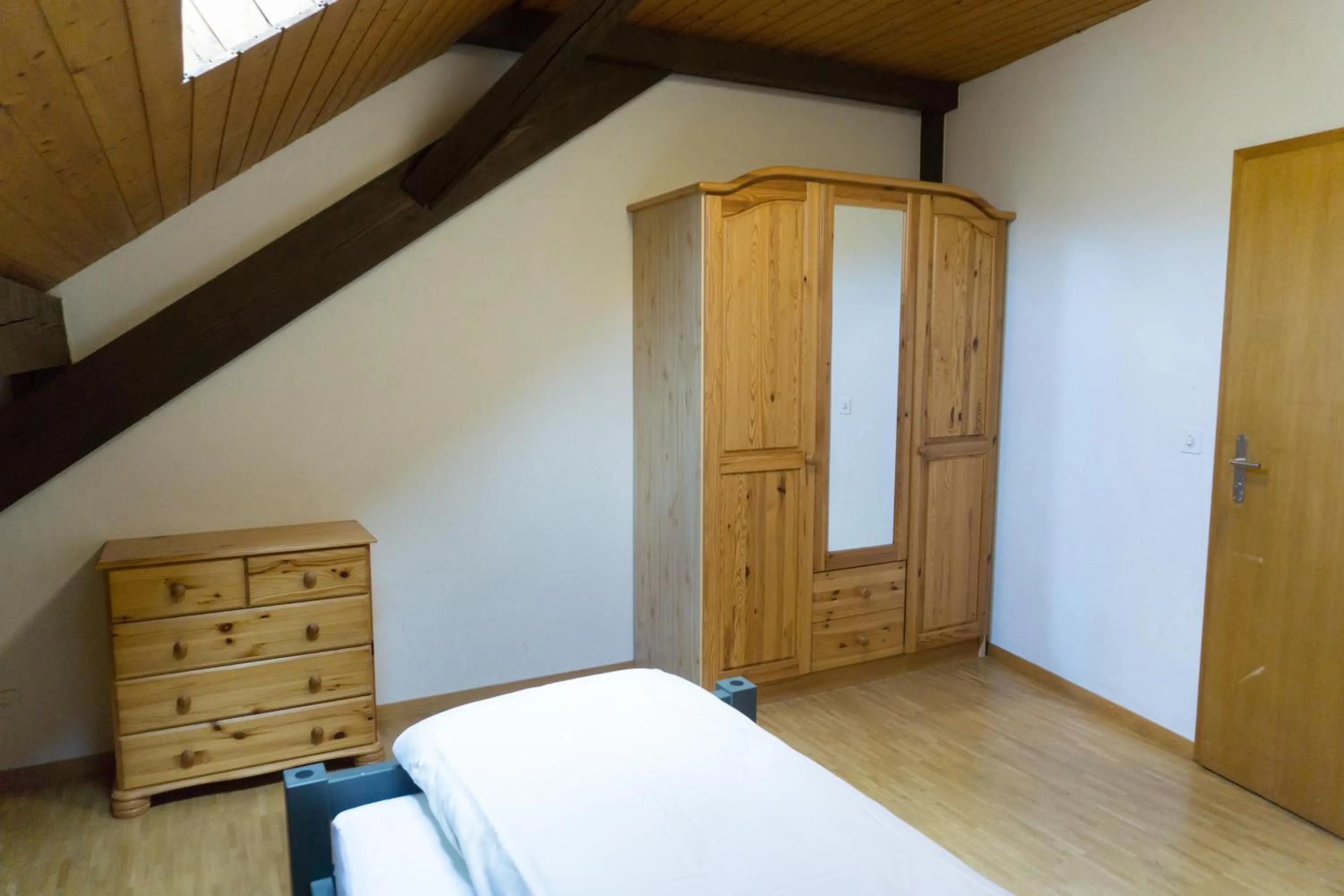 Photo of the whole room, Bed in Speiserestaurant Traube