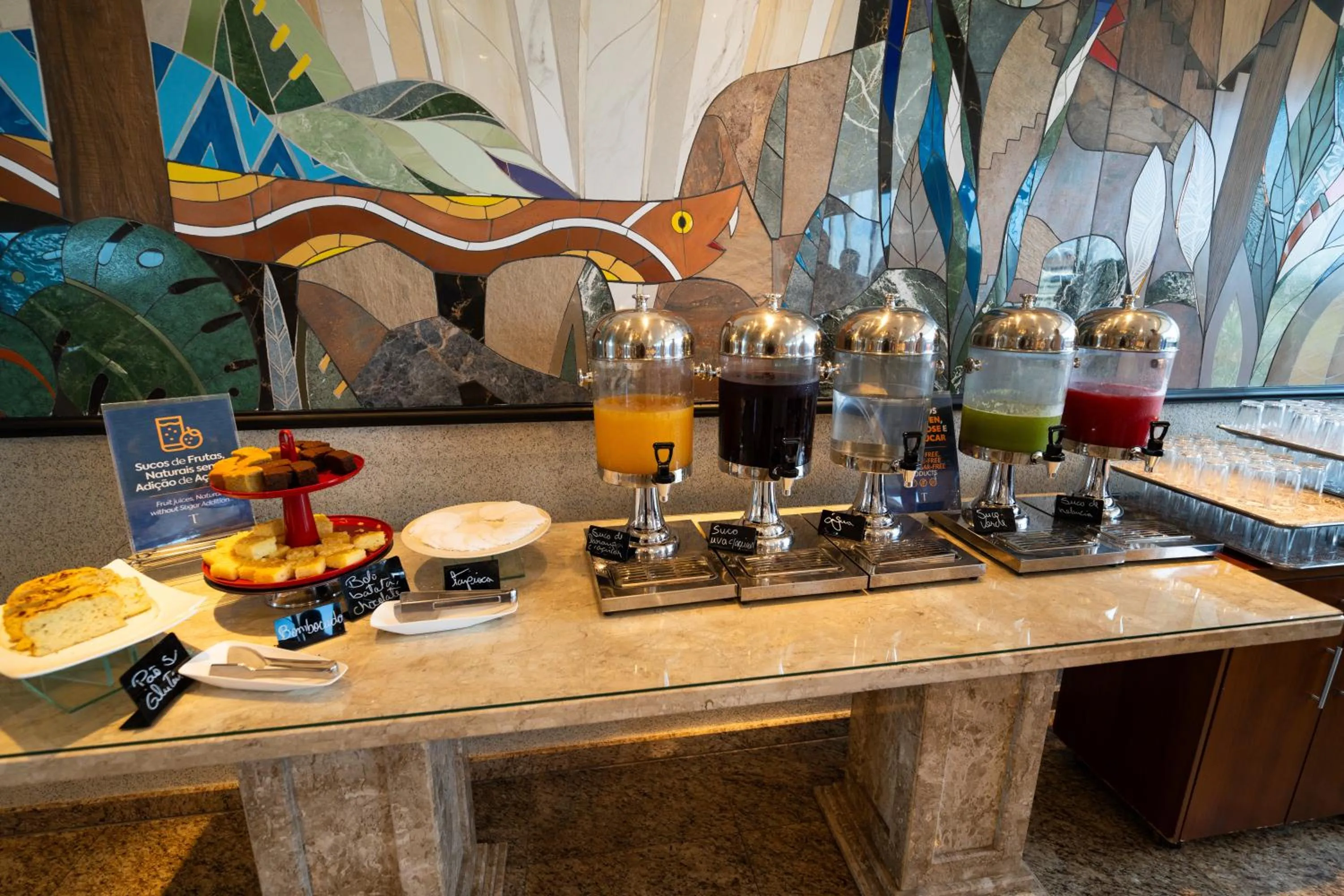 Breakfast in Tarobá Hotel