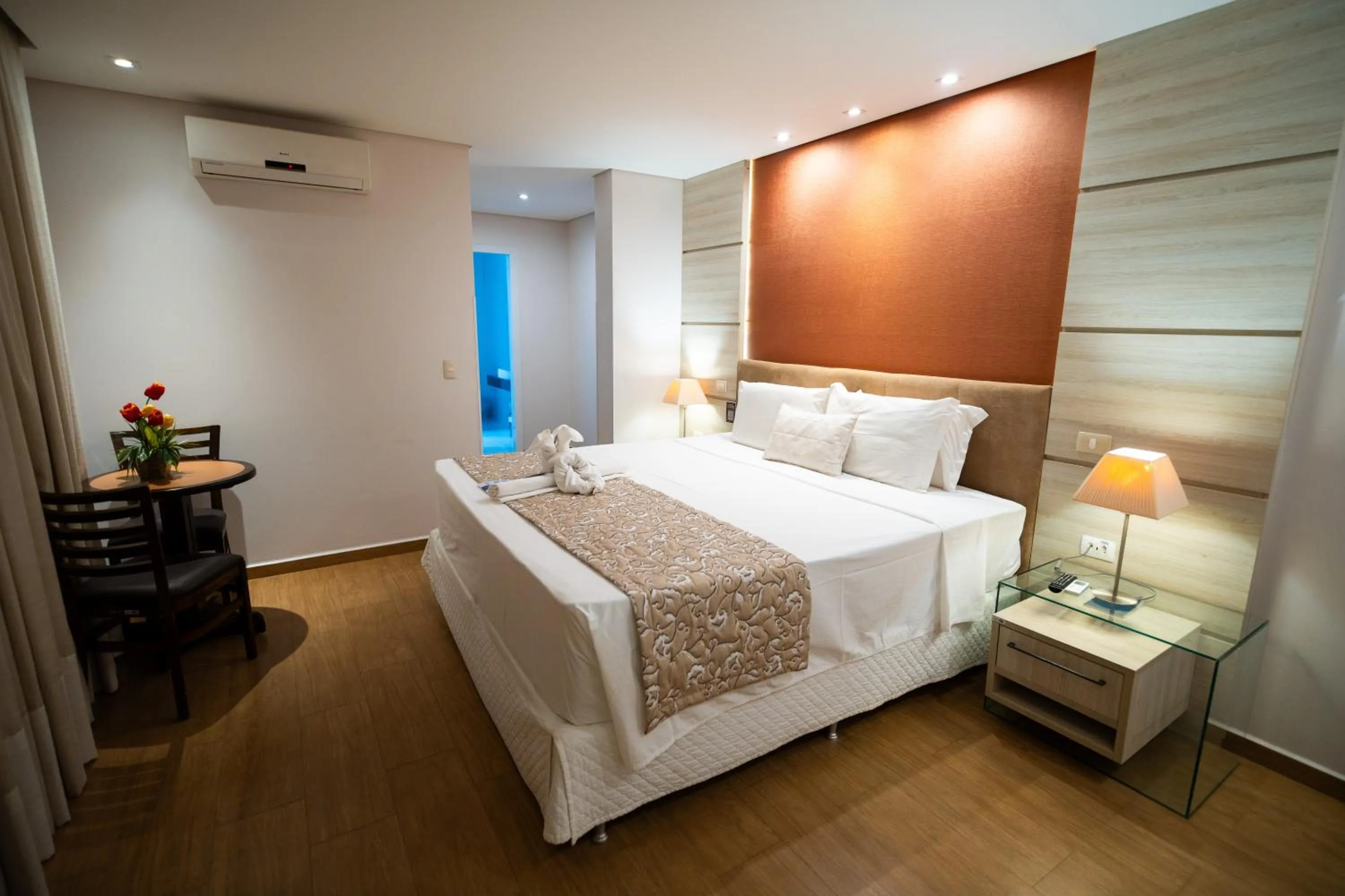 Bedroom, Bed in Tarobá Hotel