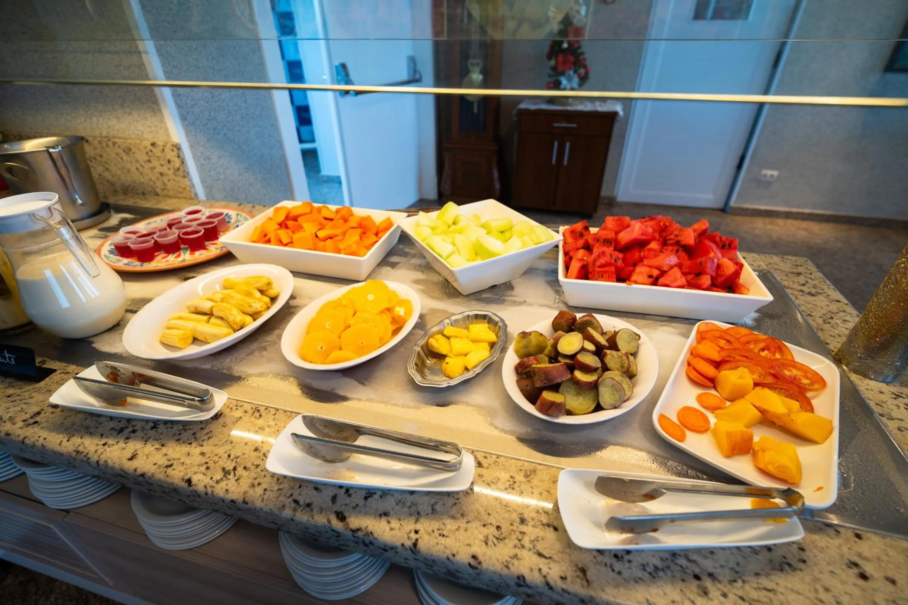 Breakfast in Tarobá Hotel