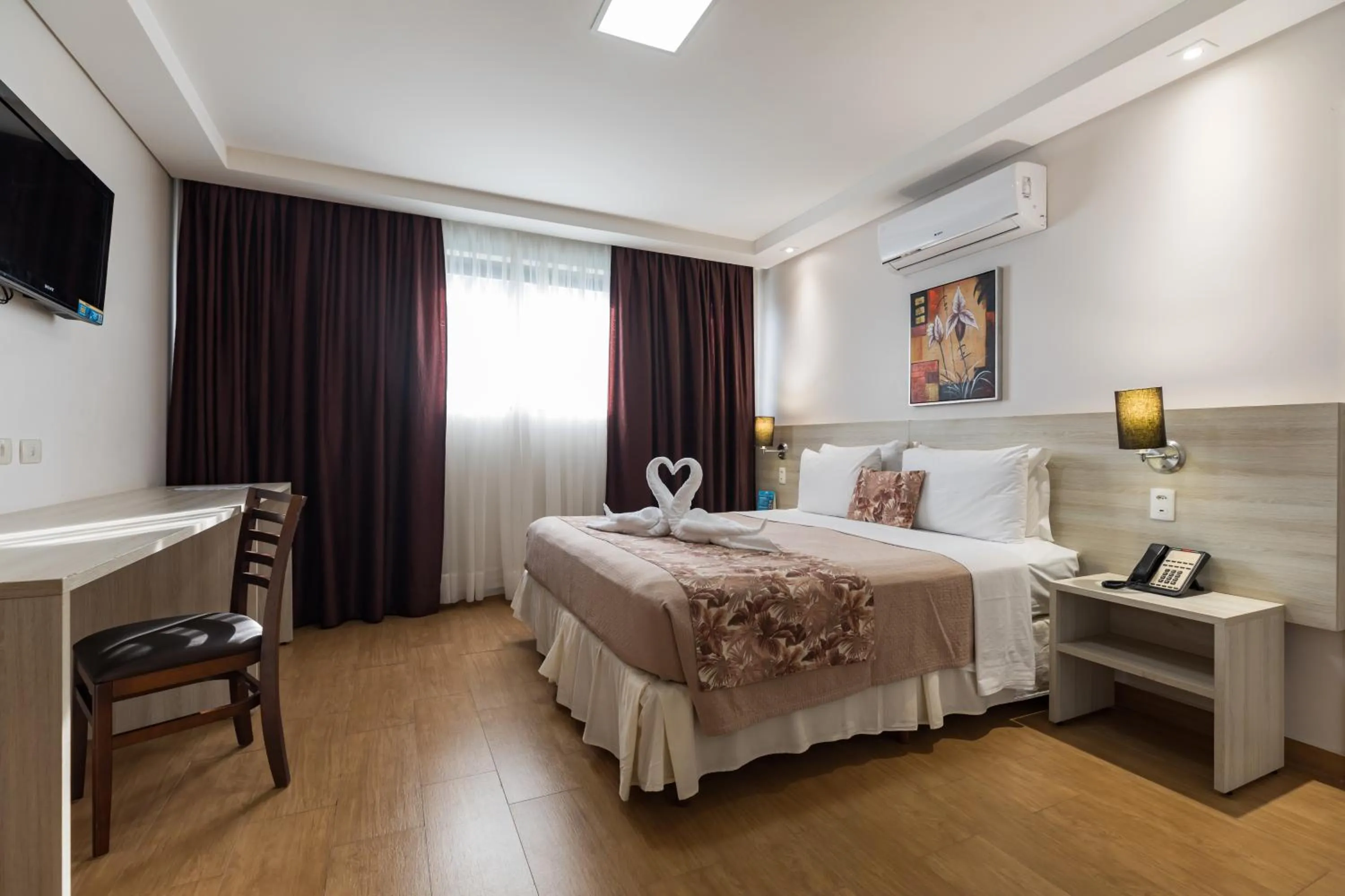 Bed in Tarobá Hotel