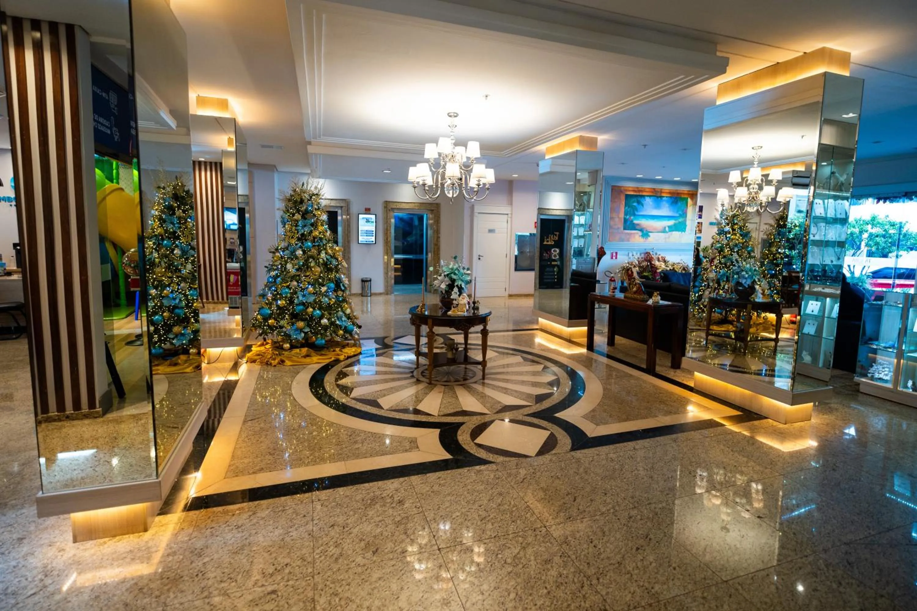 Lobby or reception in Tarobá Hotel