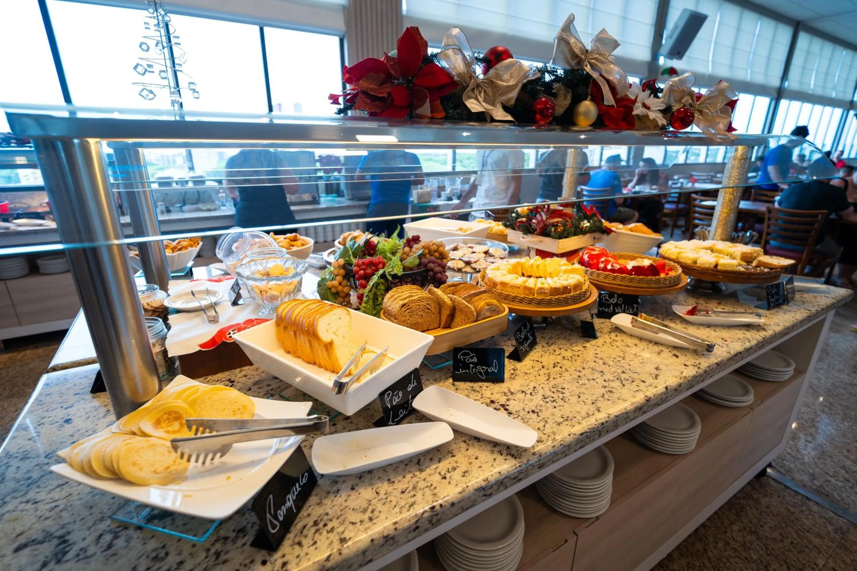 Breakfast in Tarobá Hotel