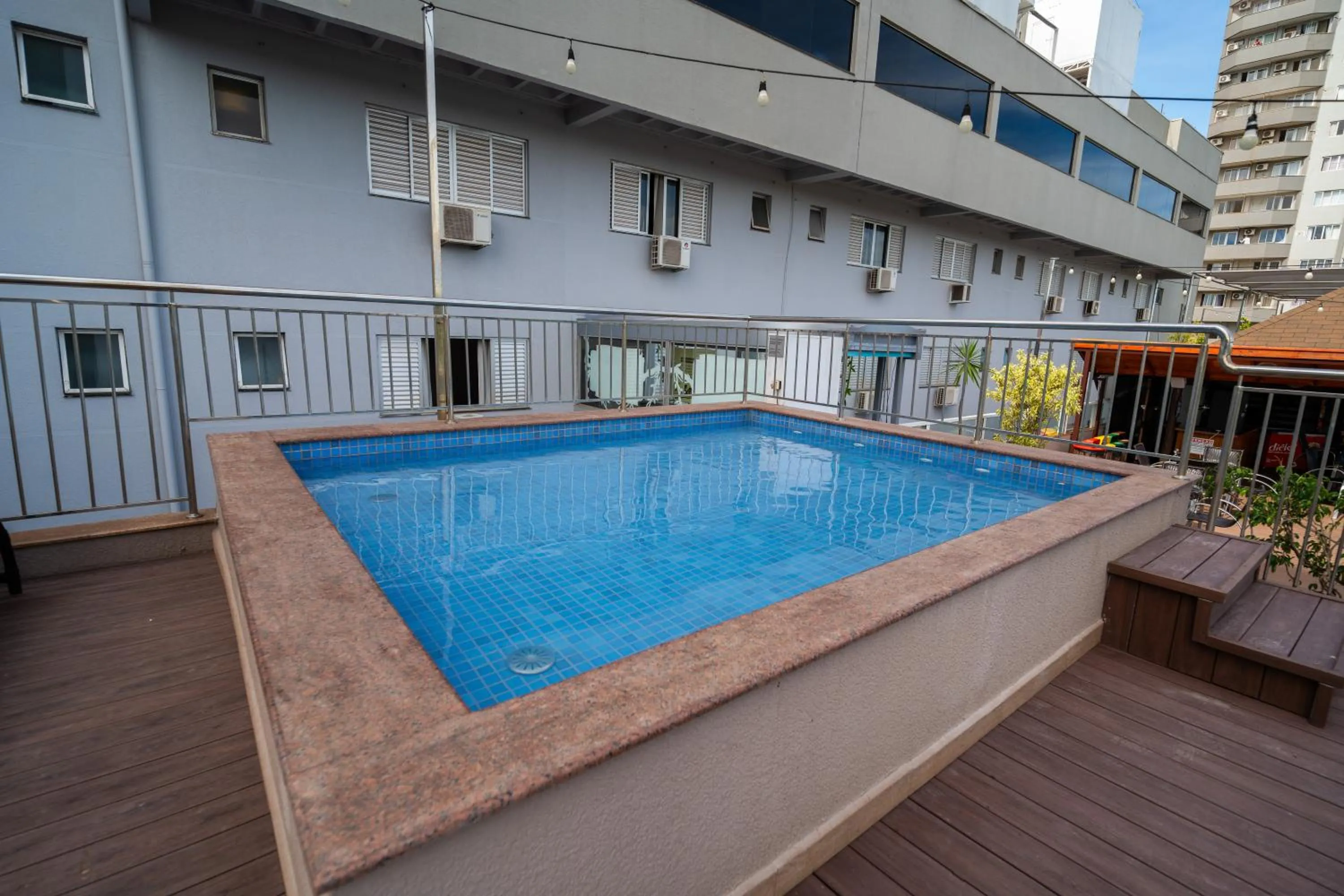 Swimming pool in Tarobá Hotel