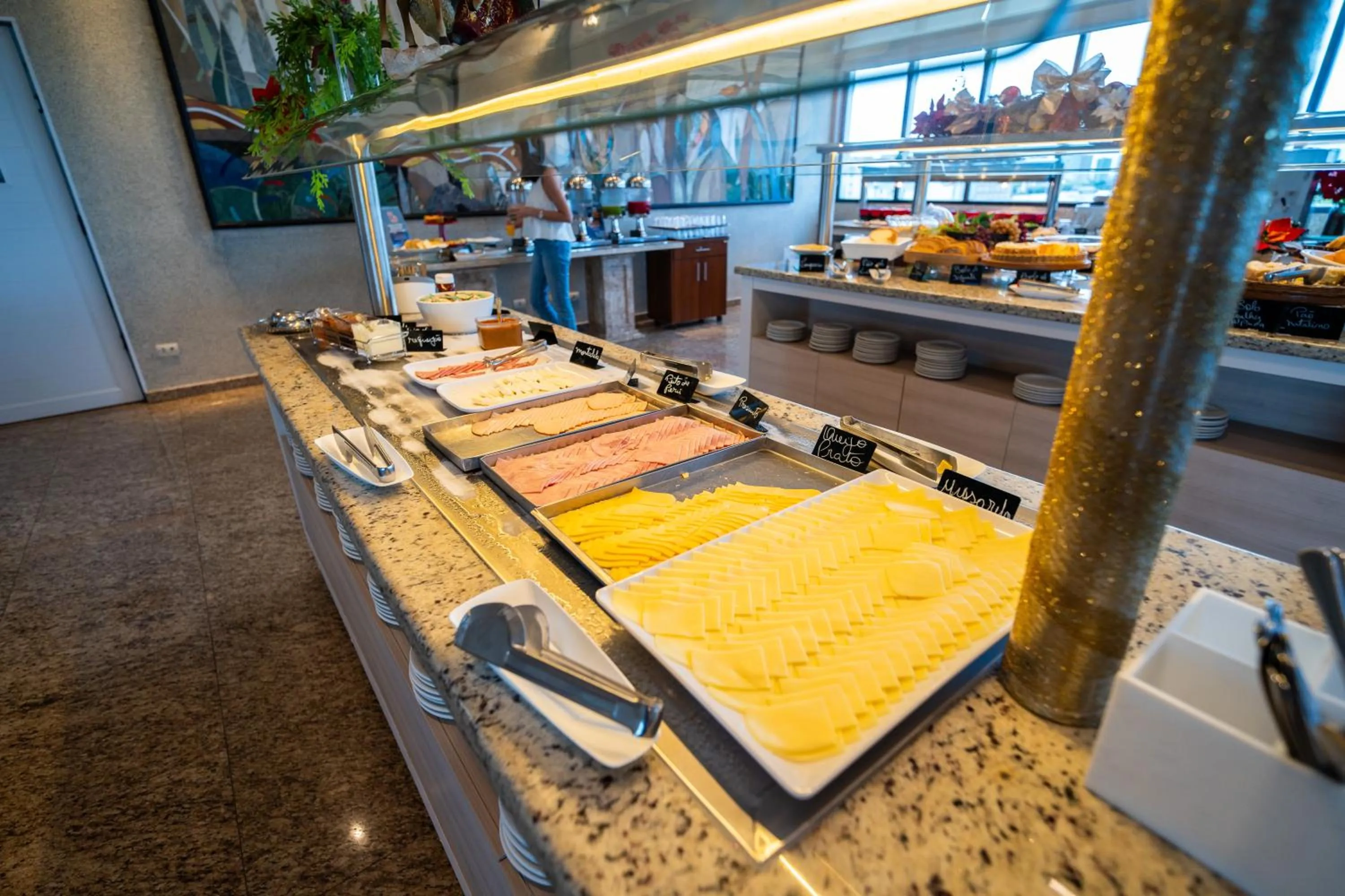 Breakfast in Tarobá Hotel