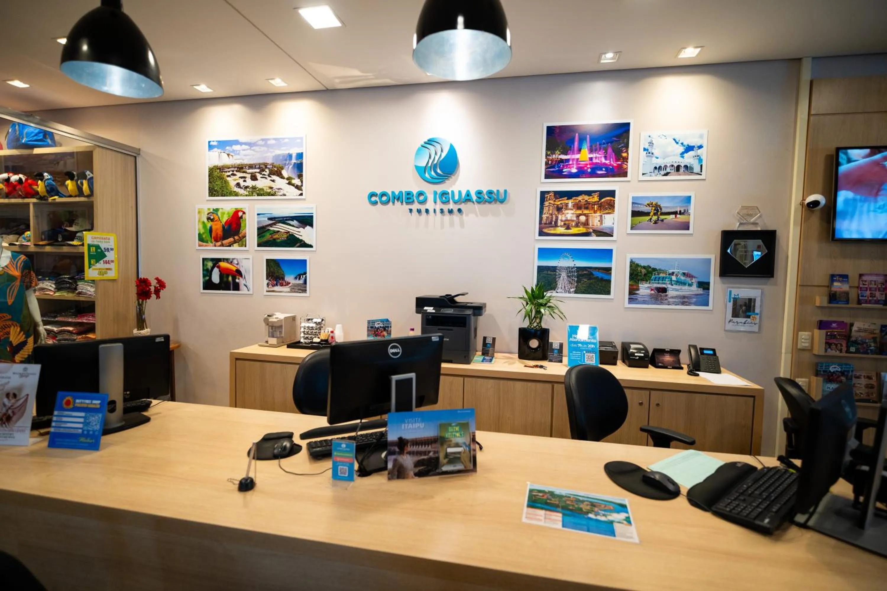 Lobby or reception in Tarobá Hotel